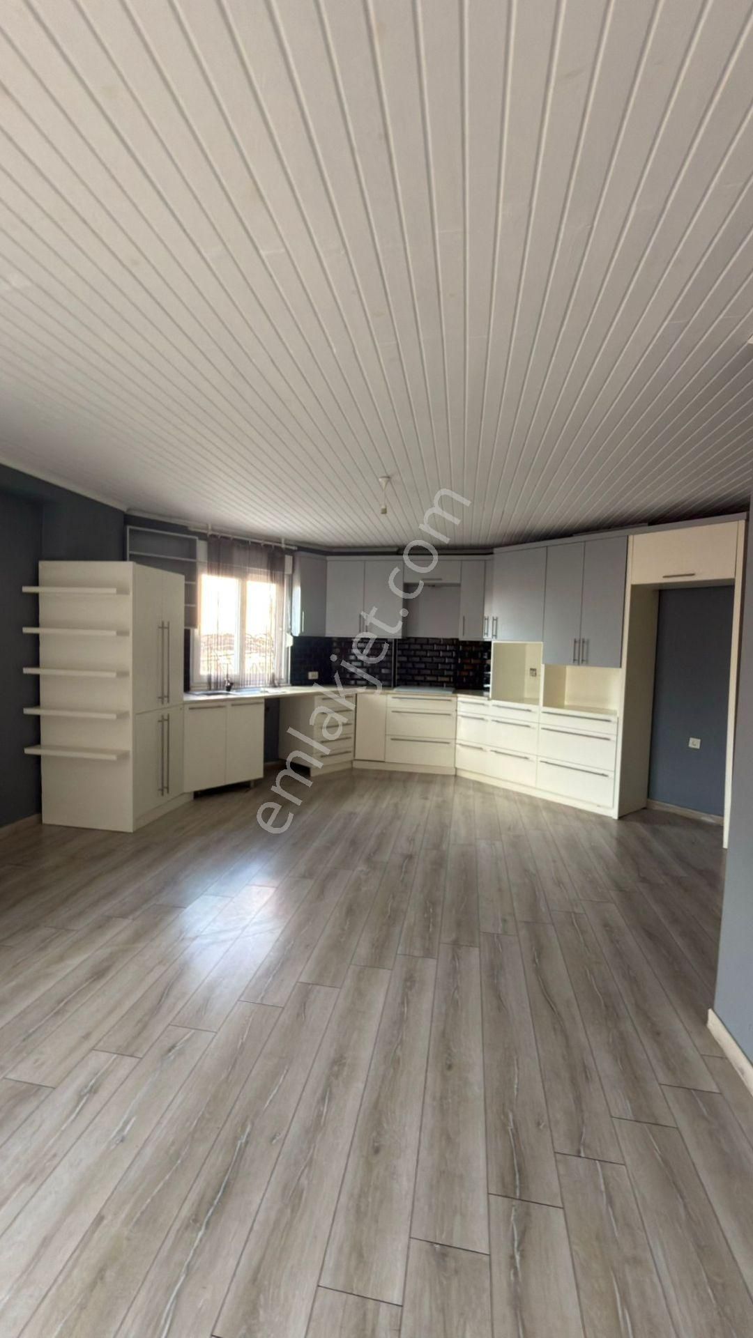 Manavgat Kasaplar Mahallesinde 3+1 Satılık Dubleks Daire - Görsel 6