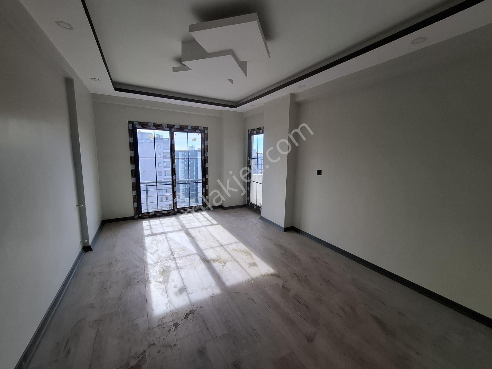 Atıcı'dan Belediye Arkasında Lüks Geniş Kombili 2+1 - Görsel 4