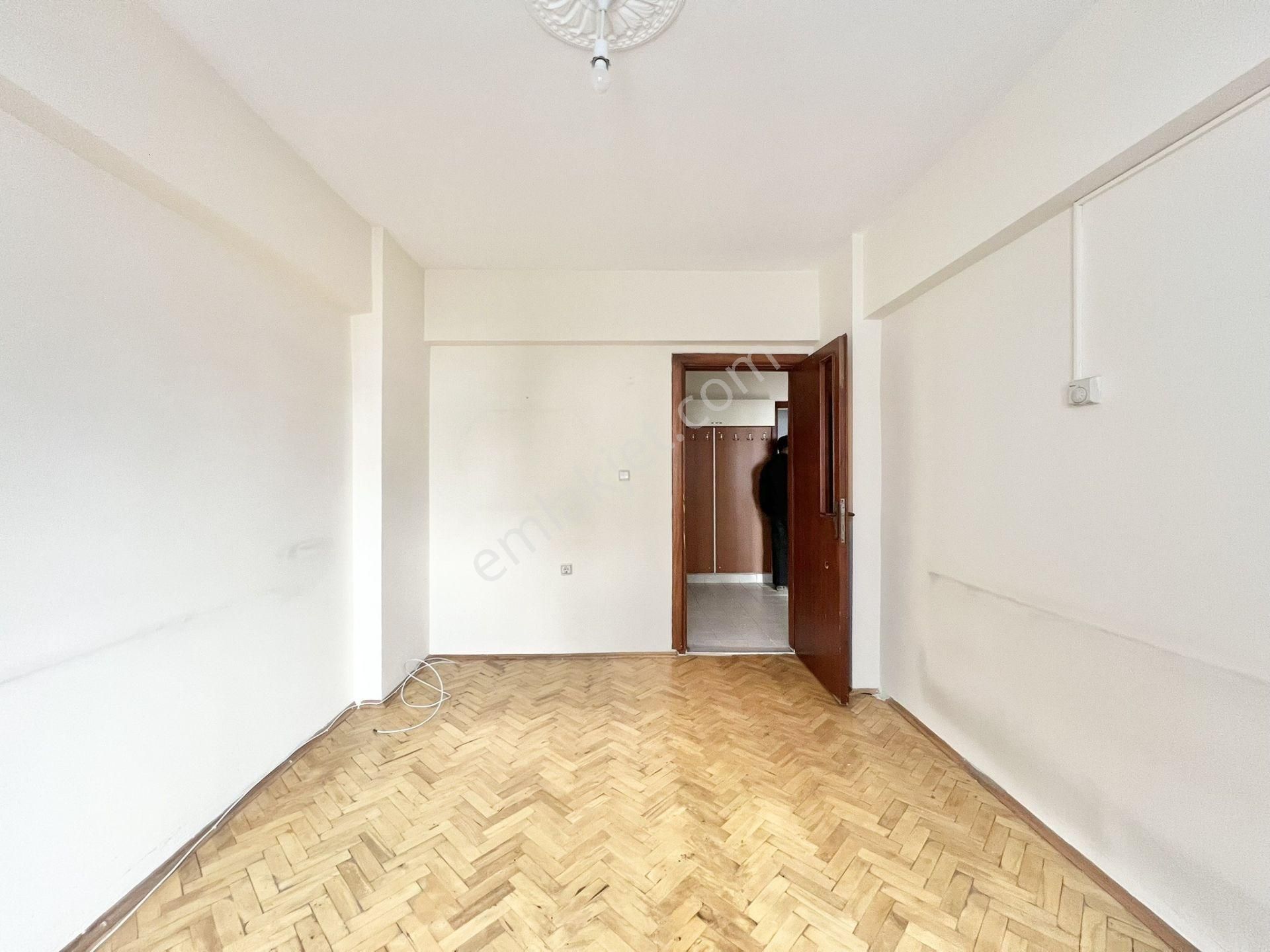 Kalecik Emlak'tan Fatih Mahallesin'de Çift Balkonlu 3+1 Daire - Görsel 12