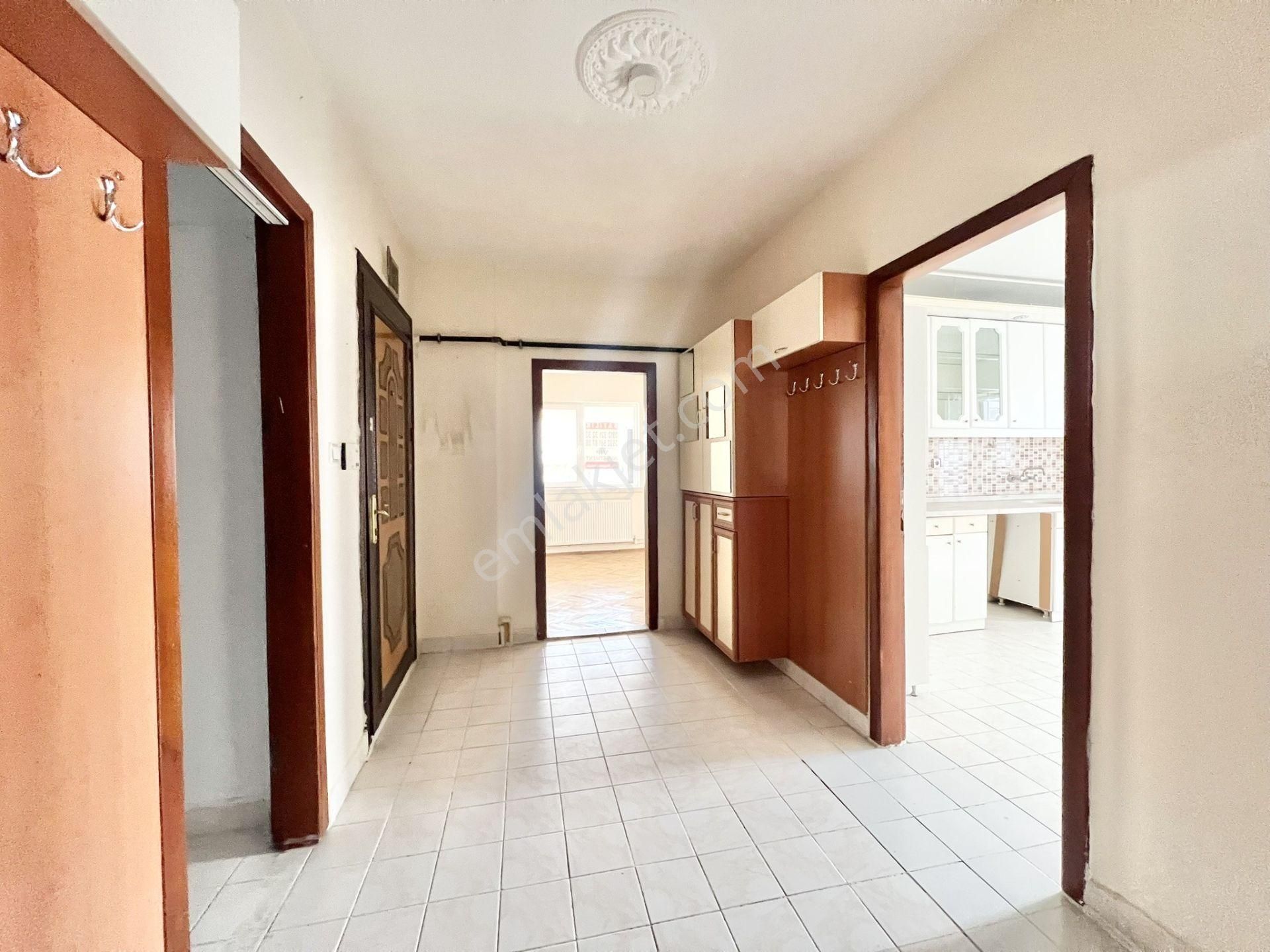 Kalecik Emlak'tan Fatih Mahallesin'de Çift Balkonlu 3+1 Daire - Görsel 14