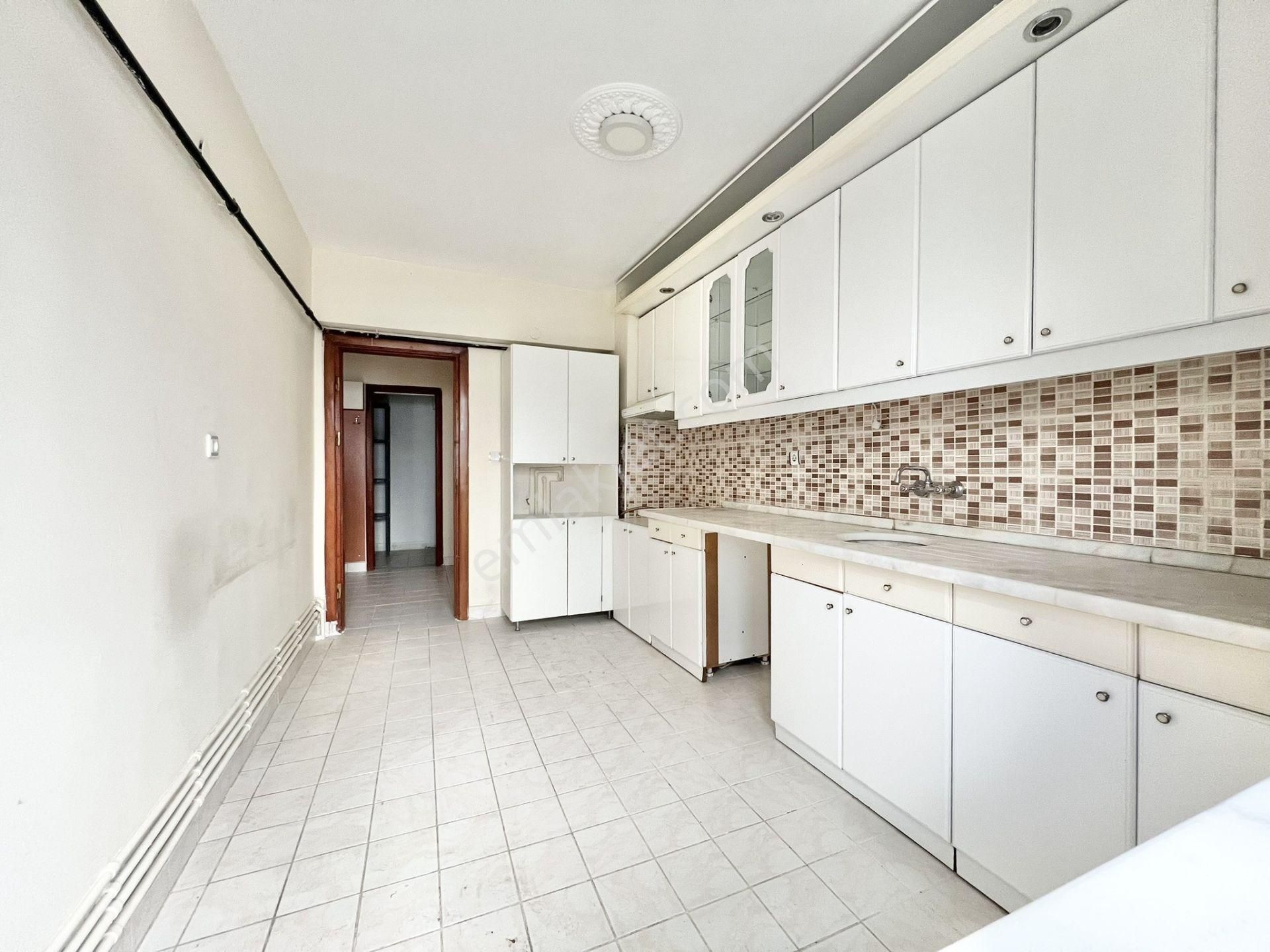 Kalecik Emlak'tan Fatih Mahallesin'de Çift Balkonlu 3+1 Daire - Görsel 4