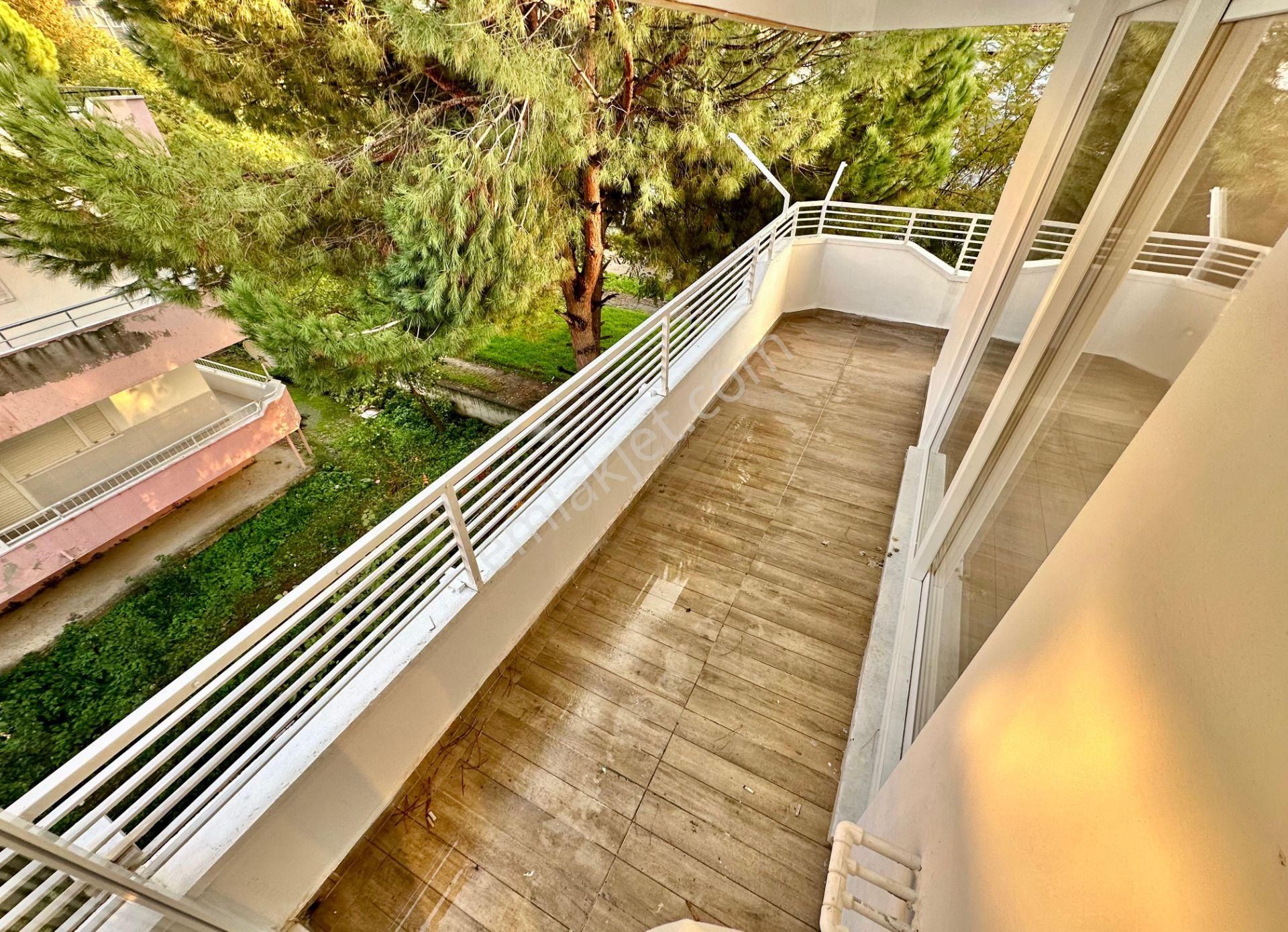 ꧁ay Emlak'tan꧂akçay 'da Ayrı Mutfak Köşe Ön Cephe Satılık 2+1 Muhteşem Doğa Manzaralı Daire - Görsel 8