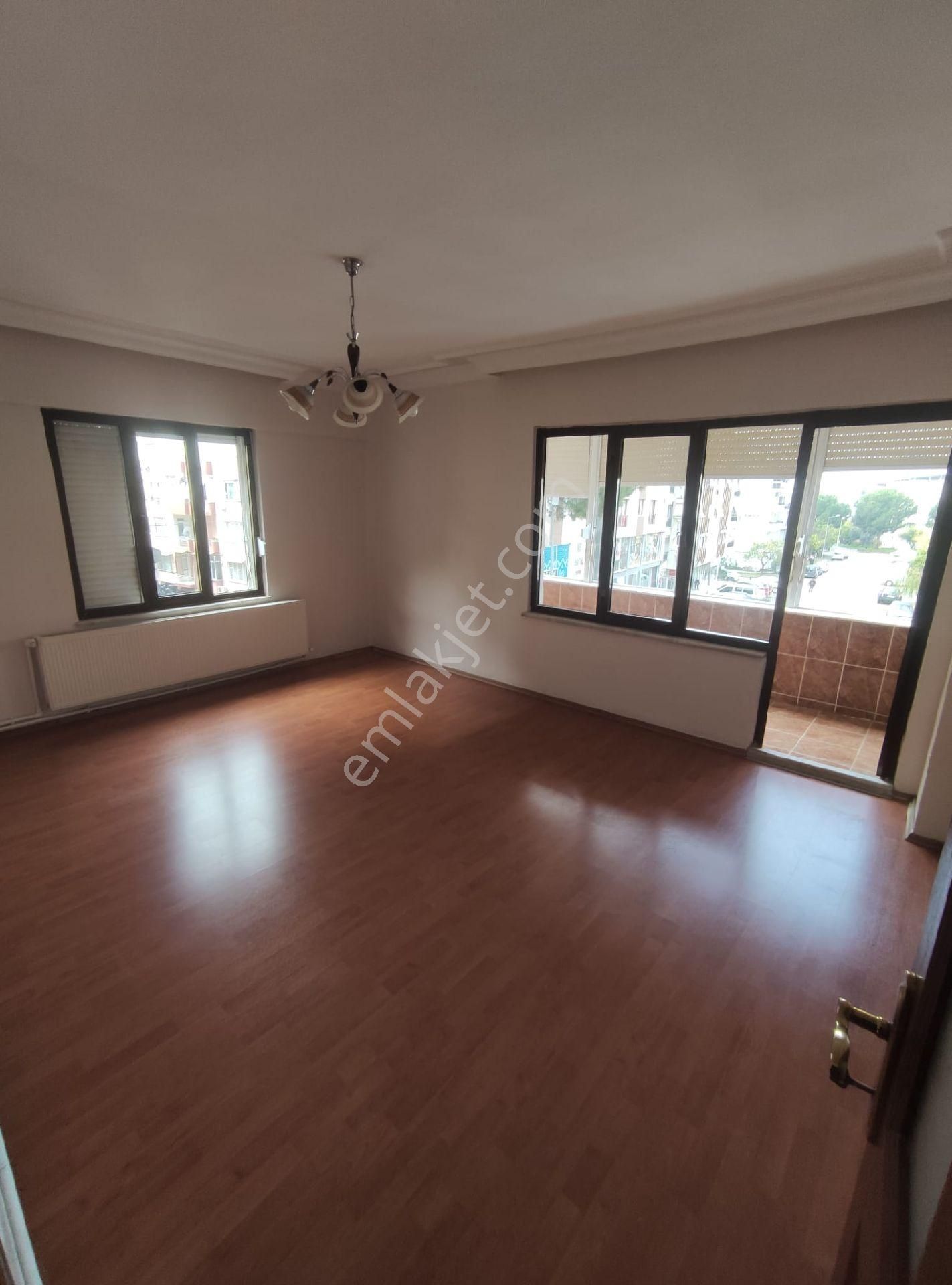 Kiralik Daire Aydoğdu Mah. Hürriyet Cad. Üzeri 3+1 140 M2 Doğalgazlı - Görsel 3