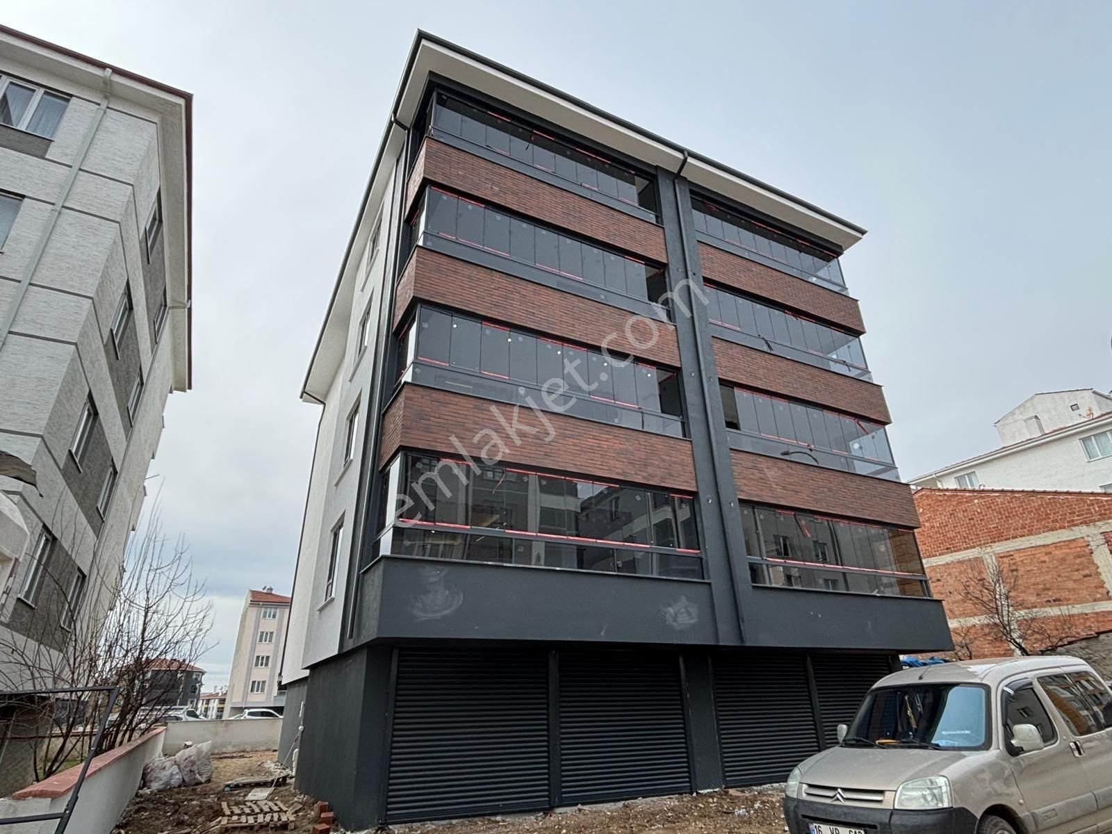 Eker'den Tarih & Albayrak Bulvarı Yakını Ultra Lüks 3+1 Daireler