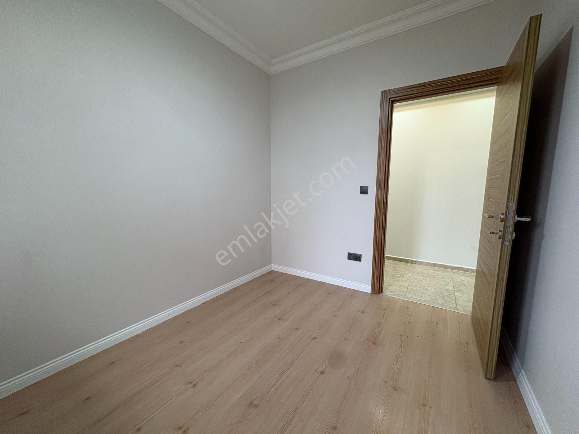 Değirmenyolunda Altıntepe Kızılaya Yakın 2+1 70 M² Net Kullanım - Görsel 14