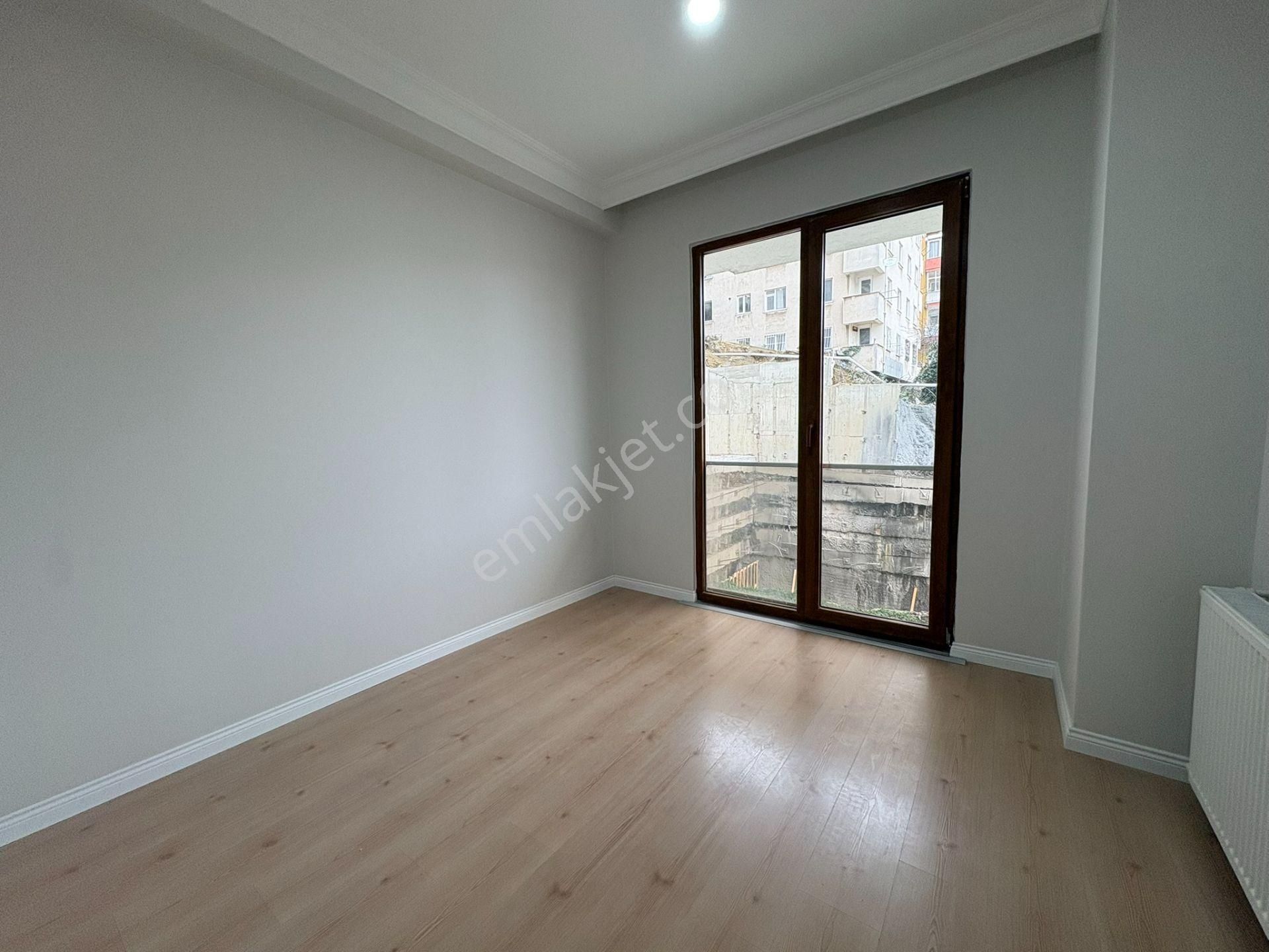 Değirmenyolunda Altıntepe Kızılaya Yakın 2+1 70 M² Net Kullanım - Görsel 17