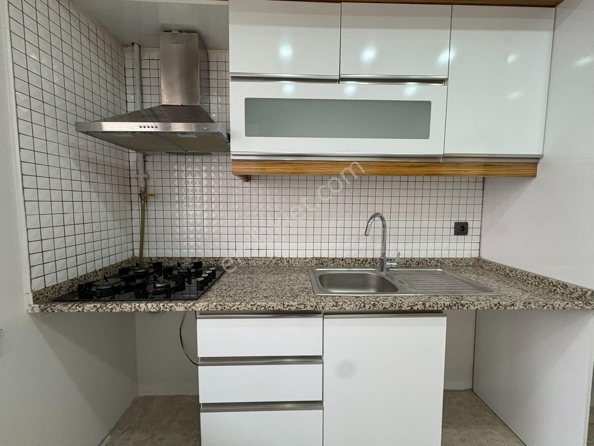 Değirmenyolunda Altıntepe Kızılaya Yakın 2+1 70 M² Net Kullanım - Görsel 8