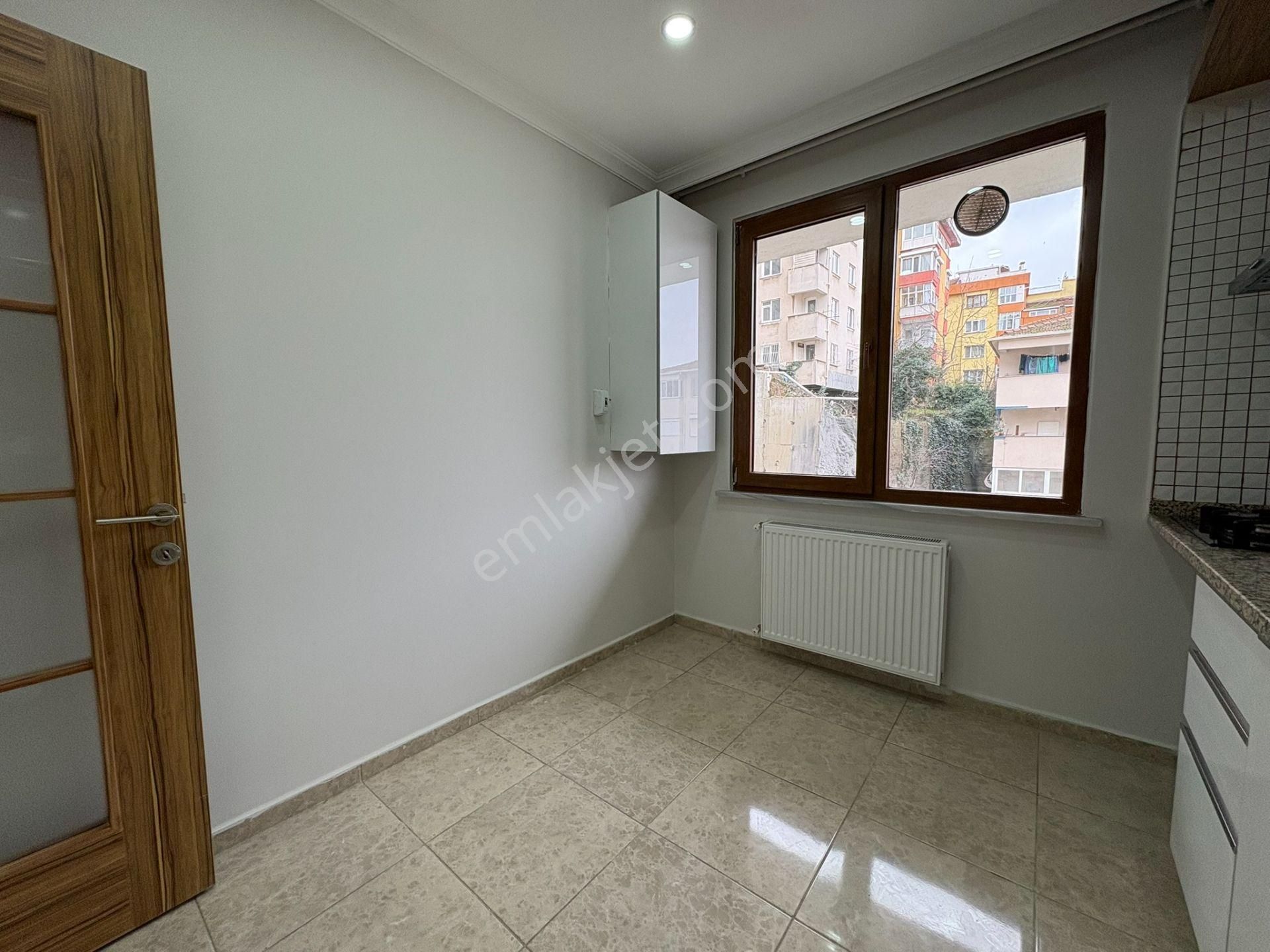 Değirmenyolunda Altıntepe Kızılaya Yakın 2+1 70 M² Net Kullanım - Görsel 7