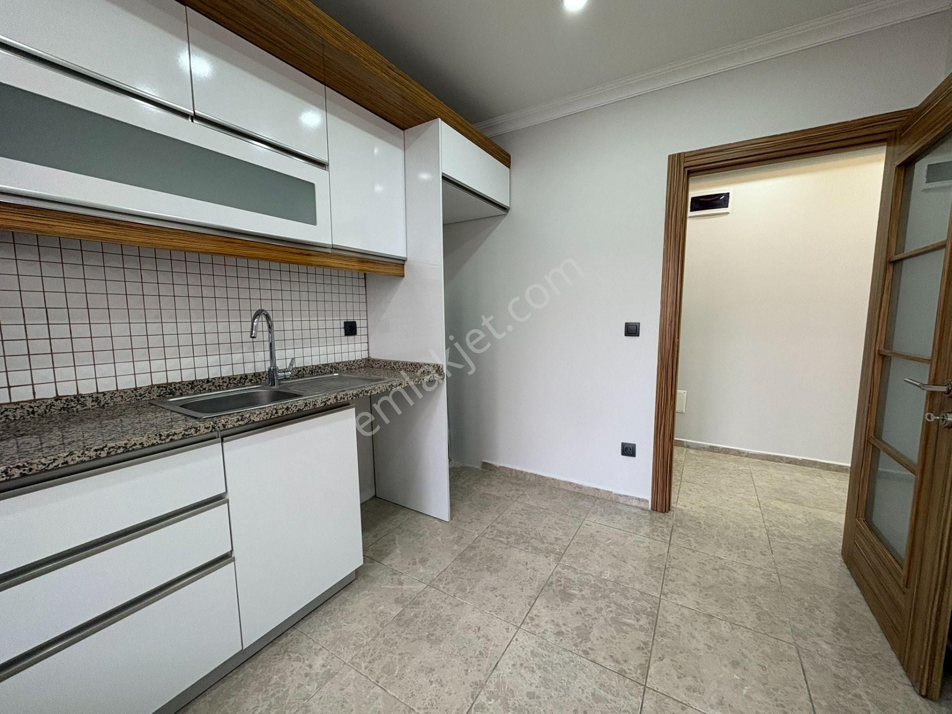 Değirmenyolunda Altıntepe Kızılaya Yakın 2+1 70 M² Net Kullanım - Görsel 10