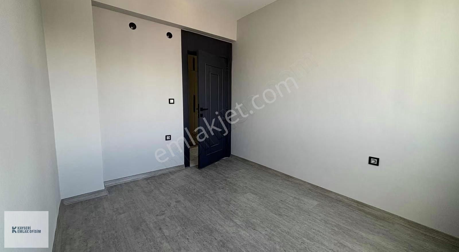 Hocaahmet Yesevi Mah. 2.5+1 Sıfır Daire - Görsel 19