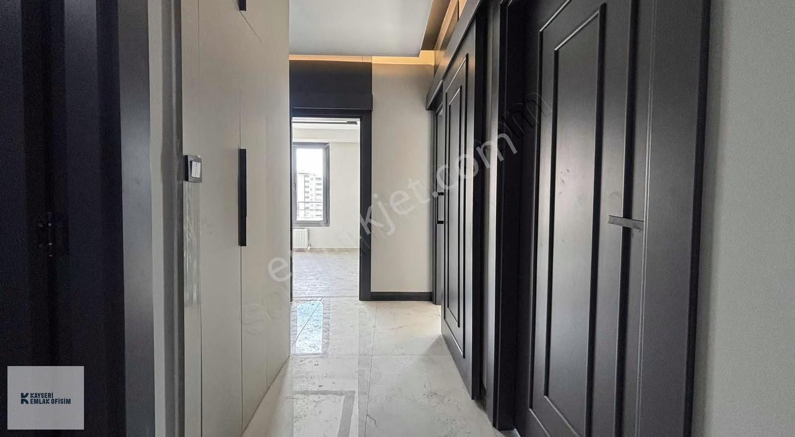 Hocaahmet Yesevi Mah. 2.5+1 Sıfır Daire - Görsel 22