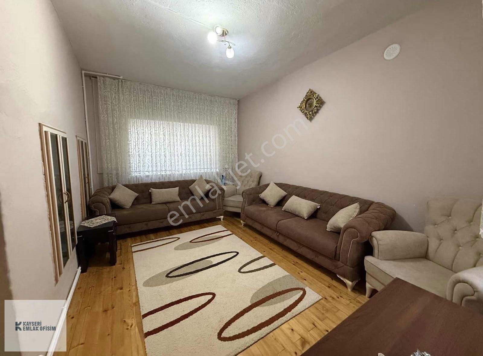 Muhteşem Konumu İle Erenköy Mahallesinde 1000 M² Arsa Ve 2+1 Ev - Görsel 4