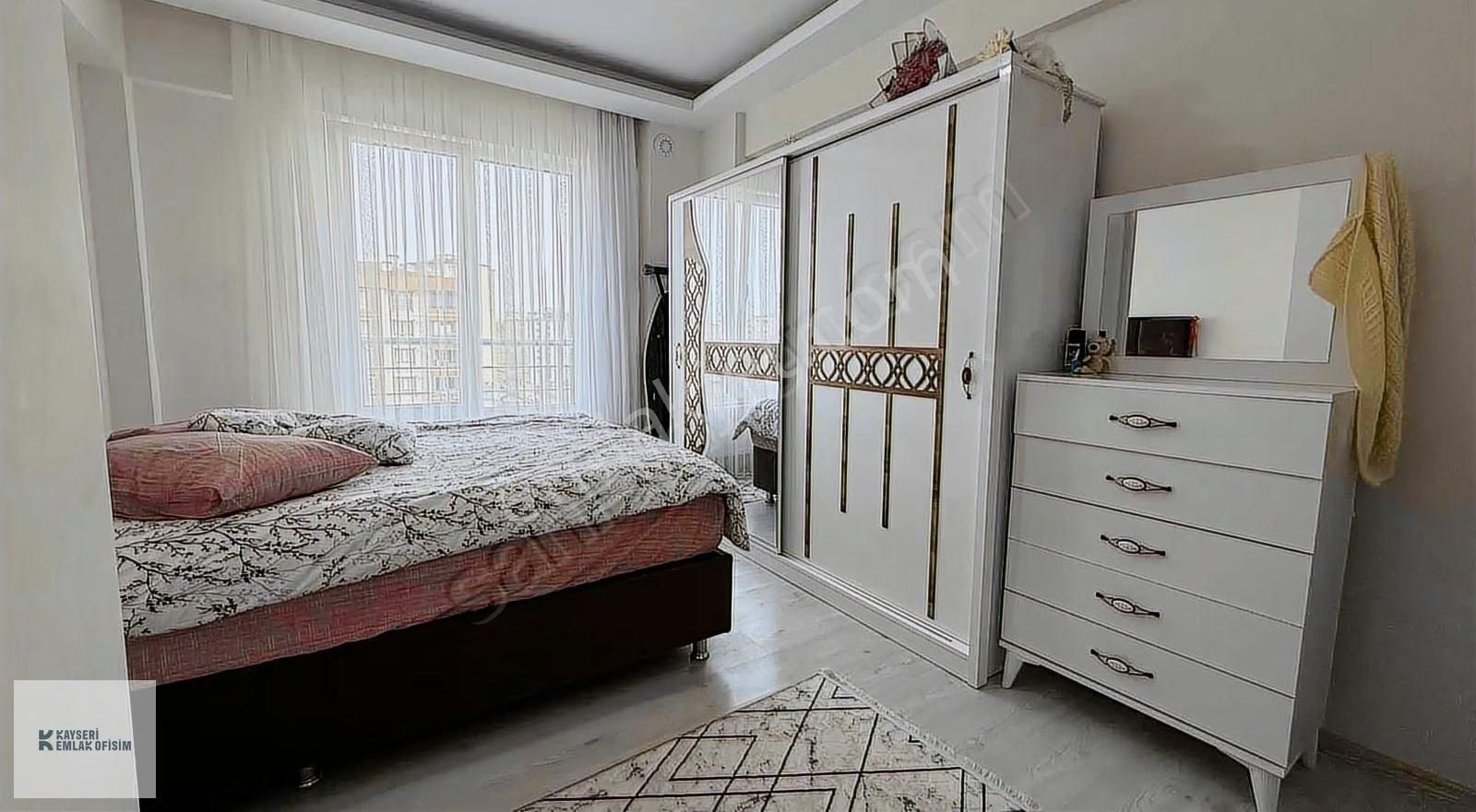 Bahçelievler Serkent'te Cadde Üzeri 3+1 Satılık Geniş Daire - Görsel 19