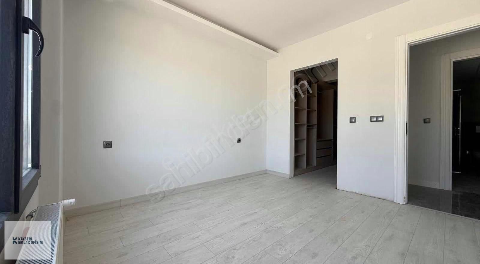 Erkılet Bulvarı Üzerinde 3+1 Sıfır Daire - Görsel 19