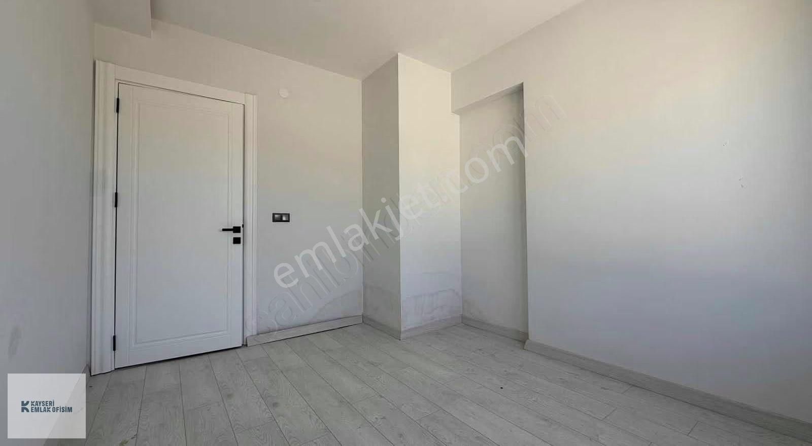 Erkılet Bulvarı Üzerinde 3+1 Sıfır Daire - Görsel 6