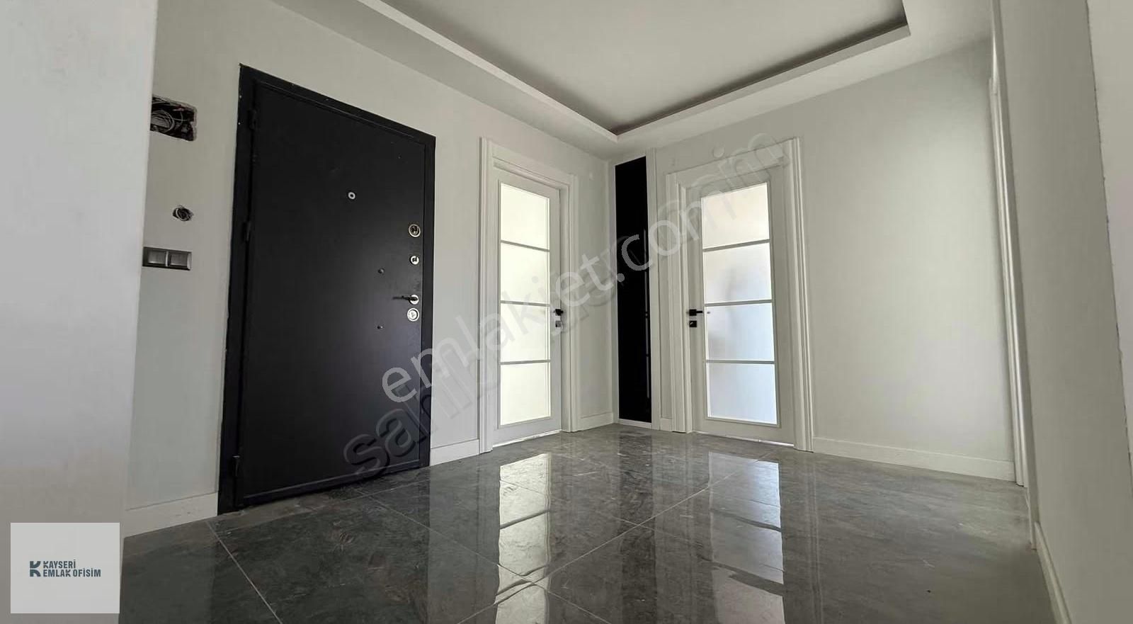 Erkılet Bulvarı Üzerinde 3+1 Sıfır Daire - Görsel 13