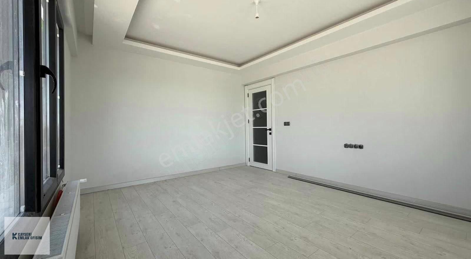 Erkılet Bulvarı Üzerinde 3+1 Sıfır Daire - Görsel 21