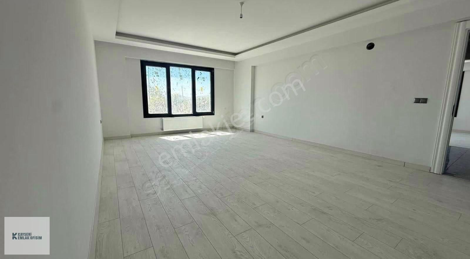 Erkılet Bulvarı Üzerinde 3+1 Sıfır Daire - Görsel 18