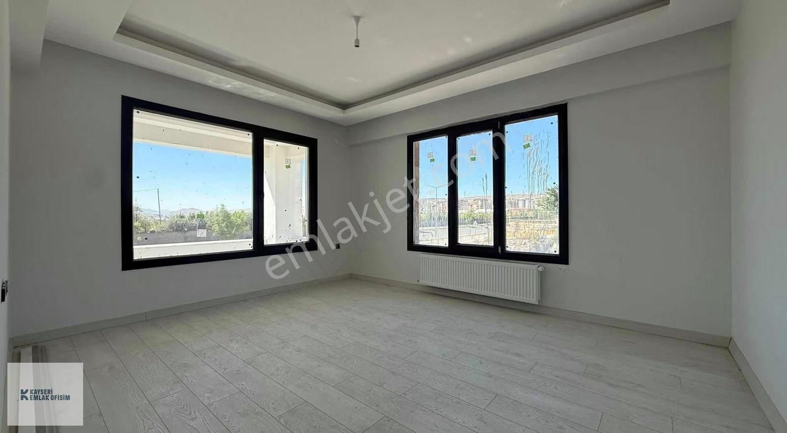 Erkılet Bulvarı Üzerinde 3+1 Sıfır Daire - Görsel 12