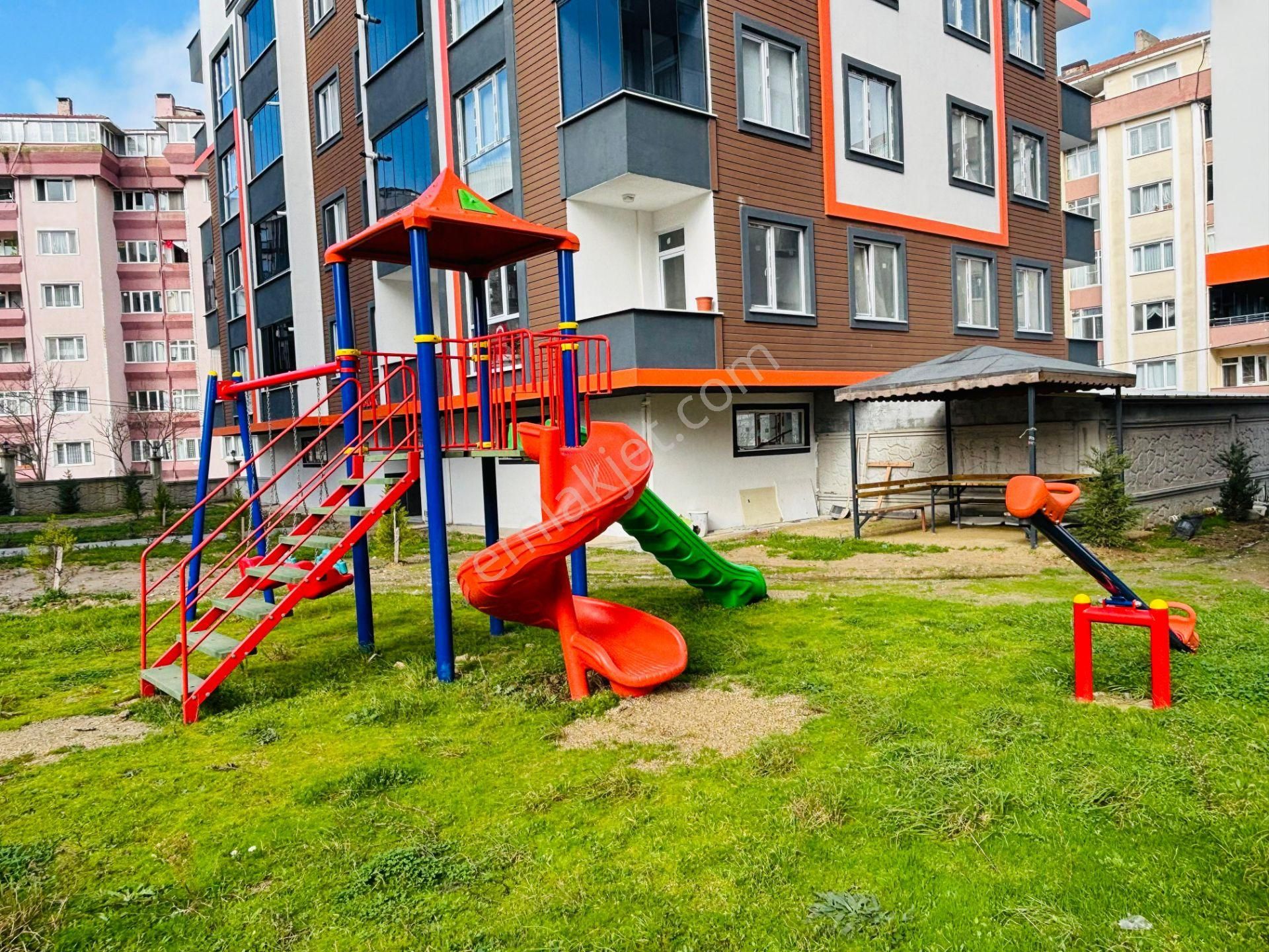 Güven'den Hızlı Tren Yanı Ebevyn Banyolu Arakat Ön Cephe 3+1 Ev! - Görsel 2