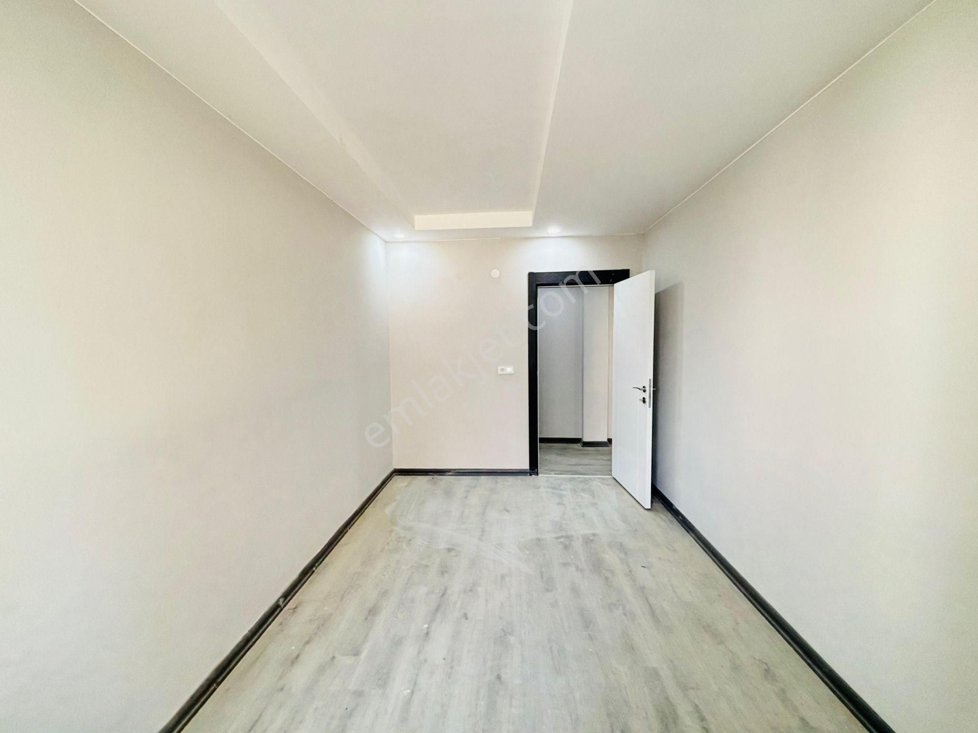 Güven'den Hızlı Tren Yanı Ebevyn Banyolu Arakat Ön Cephe 3+1 Ev! - Görsel 15