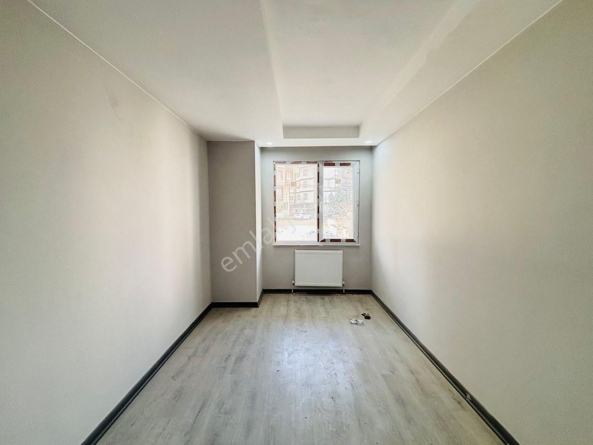 Güven'den Hızlı Tren Yanı Ebevyn Banyolu Arakat Ön Cephe 3+1 Ev! - Görsel 14