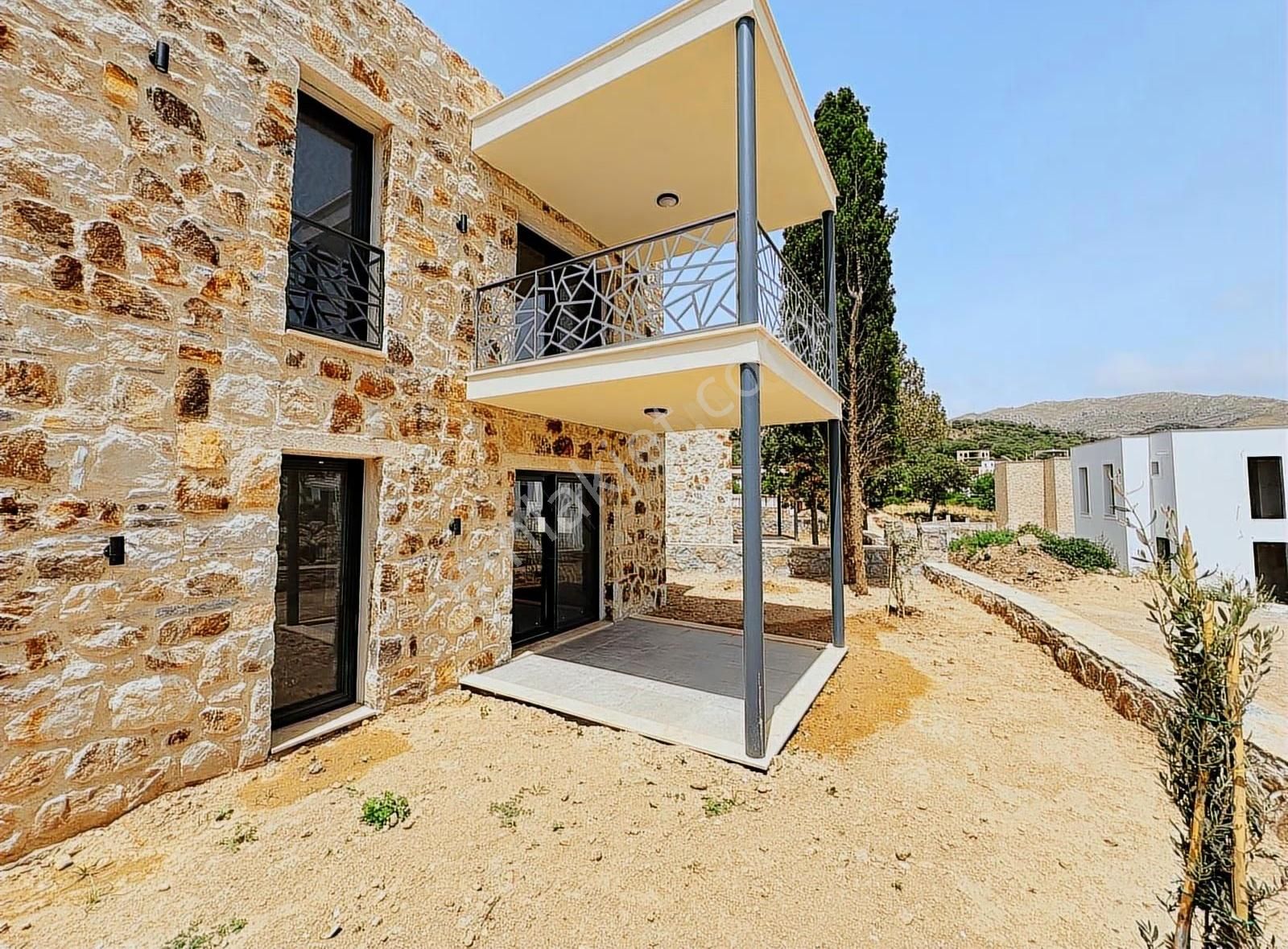 Bodrum Gümüşlük Merkez'de 2+1 Yeni Ve Ferah Daire