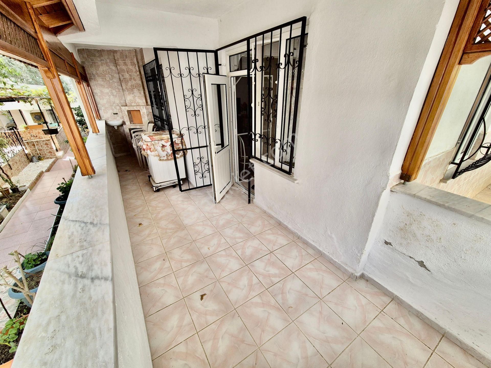 ▓tek Yetkili Karabuluttan Deniz Manzaralı & Bahçeli 4+1 Villa - Görsel 22