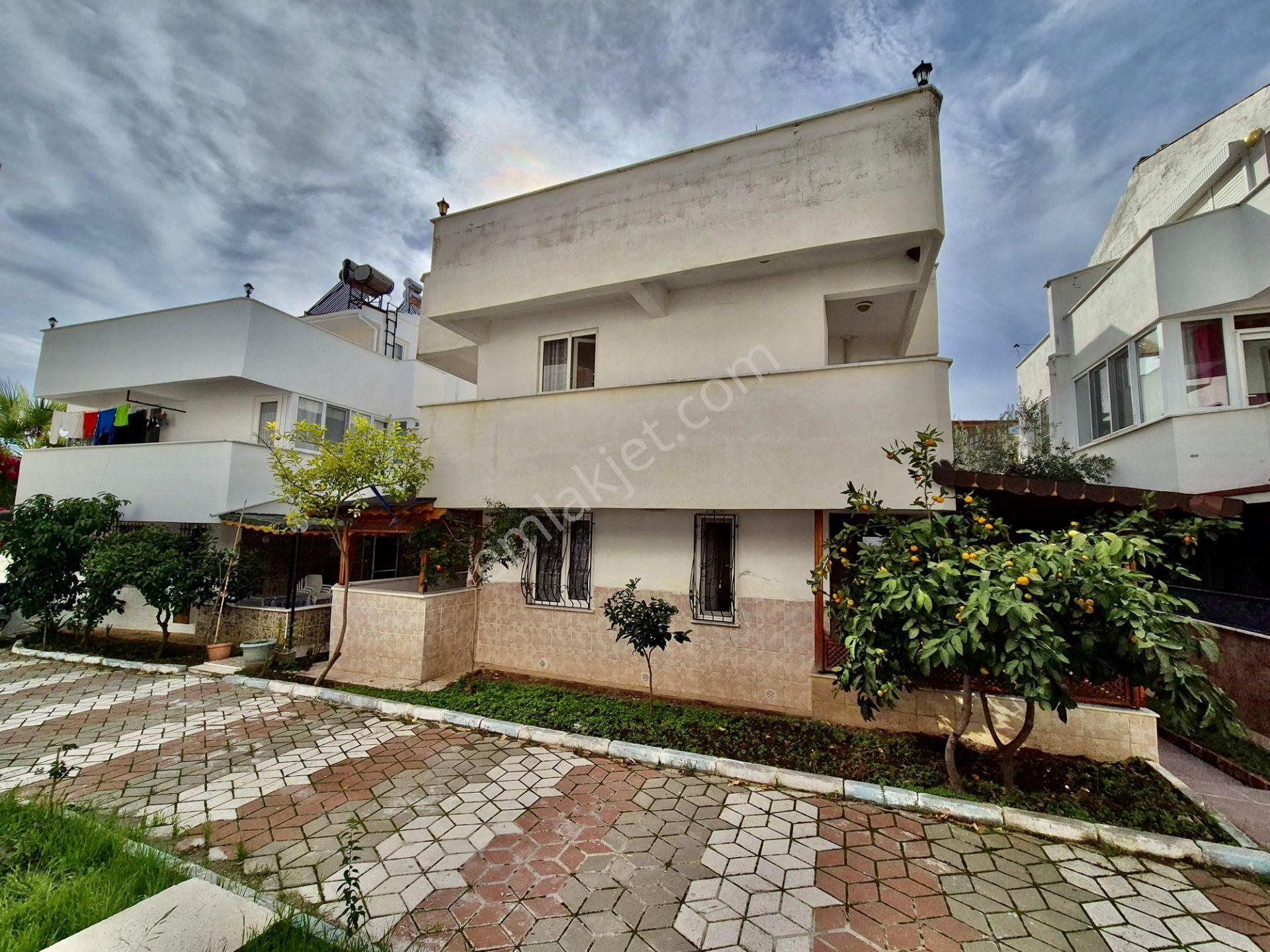 ▓tek Yetkili Karabuluttan Deniz Manzaralı & Bahçeli 4+1 Villa - Görsel 30