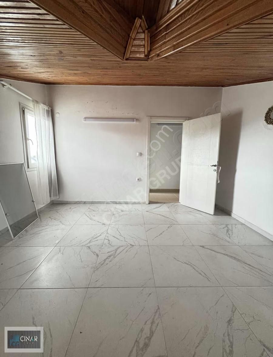 Menteşeoğlu Mahallesi'nde Kiralık 2+1 Yüksek Tavanlı Çatı Katı - Görsel 2