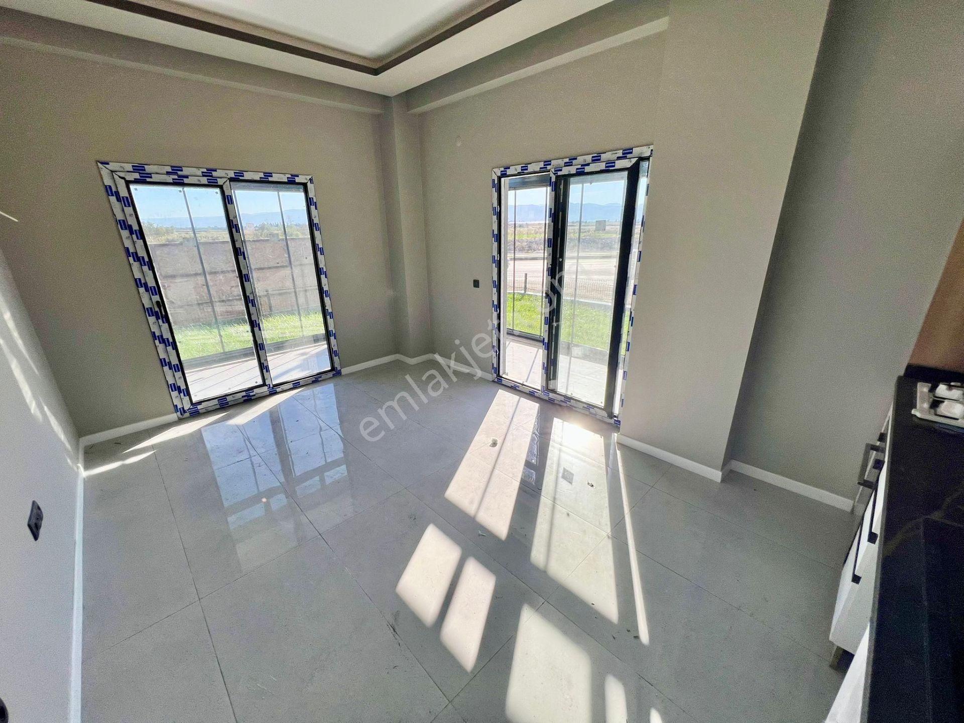 ꧁ay Emlaktan꧂akçay'da Müstakil Tadında Kendine Ait Bahçe Kullanımlı Ön Cephe Satılık 1+1 Lüks Daire - Görsel 12