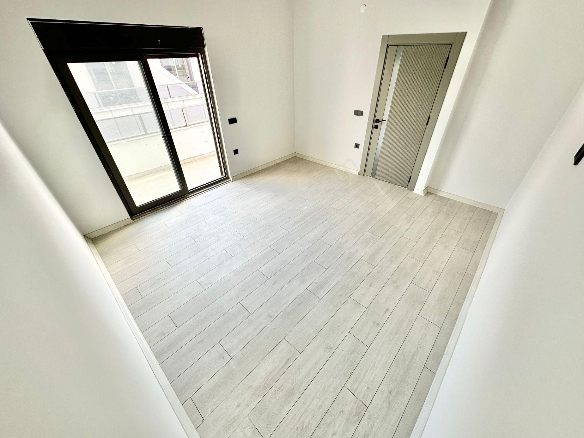 ꧁ay Emlaktan꧂akçay'da Muhteşem Konumlu Asansörlü Çift Banyolu Satılık 2+1 Şık Tasarım Dubleks Daire - Görsel 18