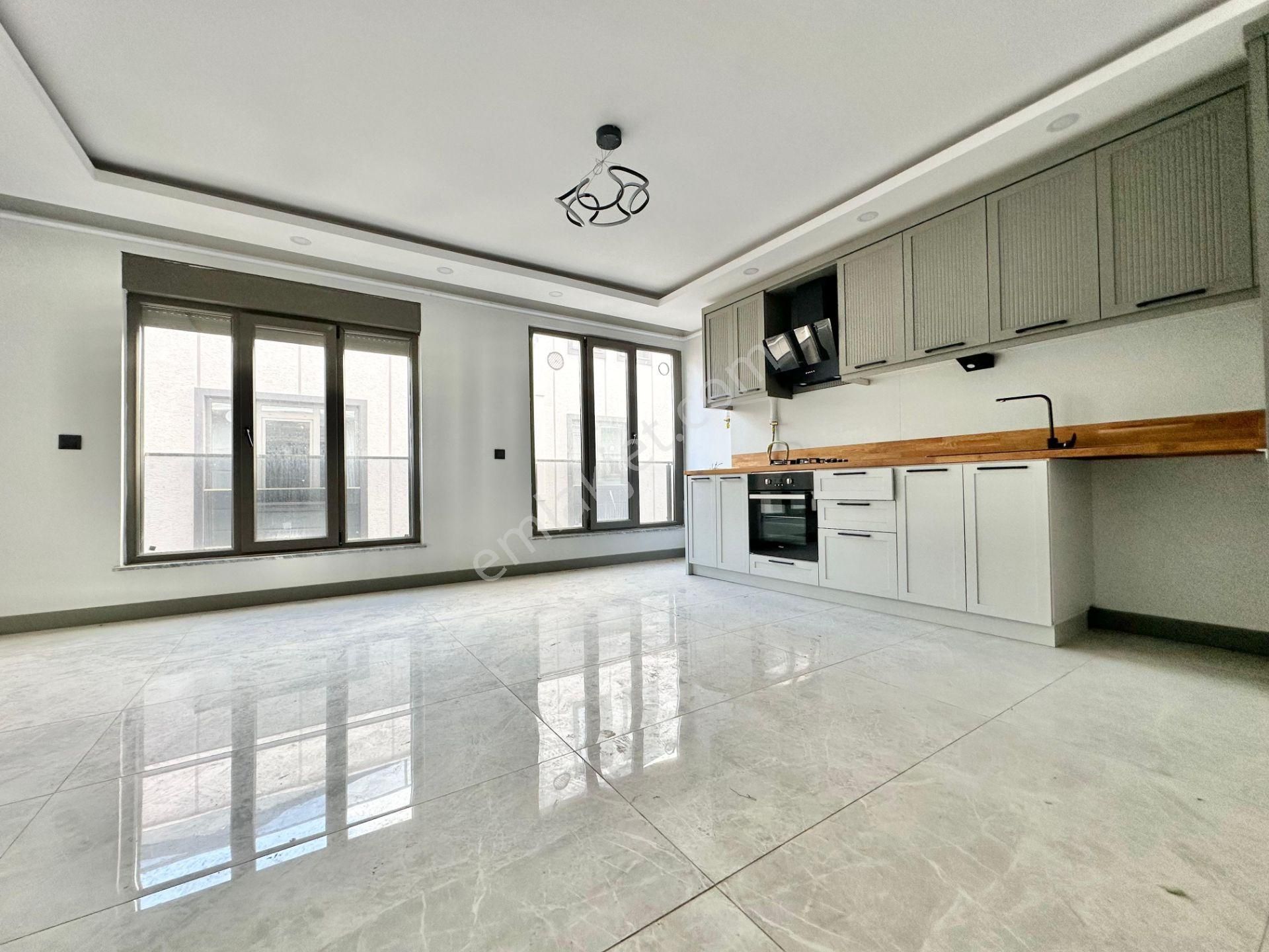 ꧁ay Emlaktan꧂akçay'da Muhteşem Konumlu Asansörlü Çift Banyolu Satılık 2+1 Şık Tasarım Dubleks Daire - Görsel 4