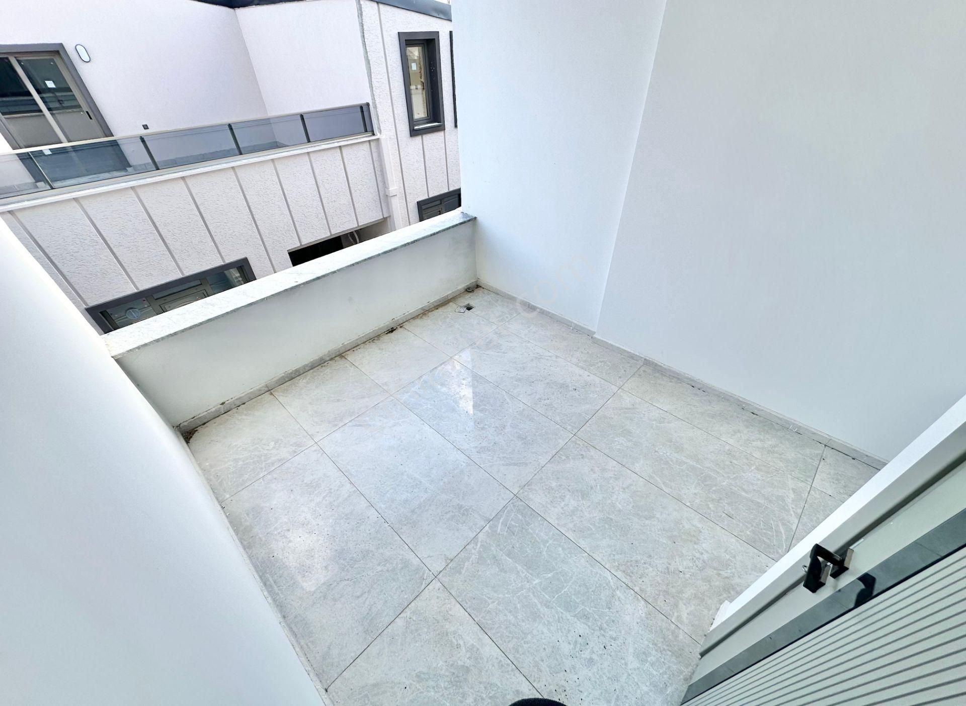 ꧁ay Emlaktan꧂akçay'da Muhteşem Konumlu Asansörlü Çift Banyolu Satılık 2+1 Şık Tasarım Dubleks Daire - Görsel 17