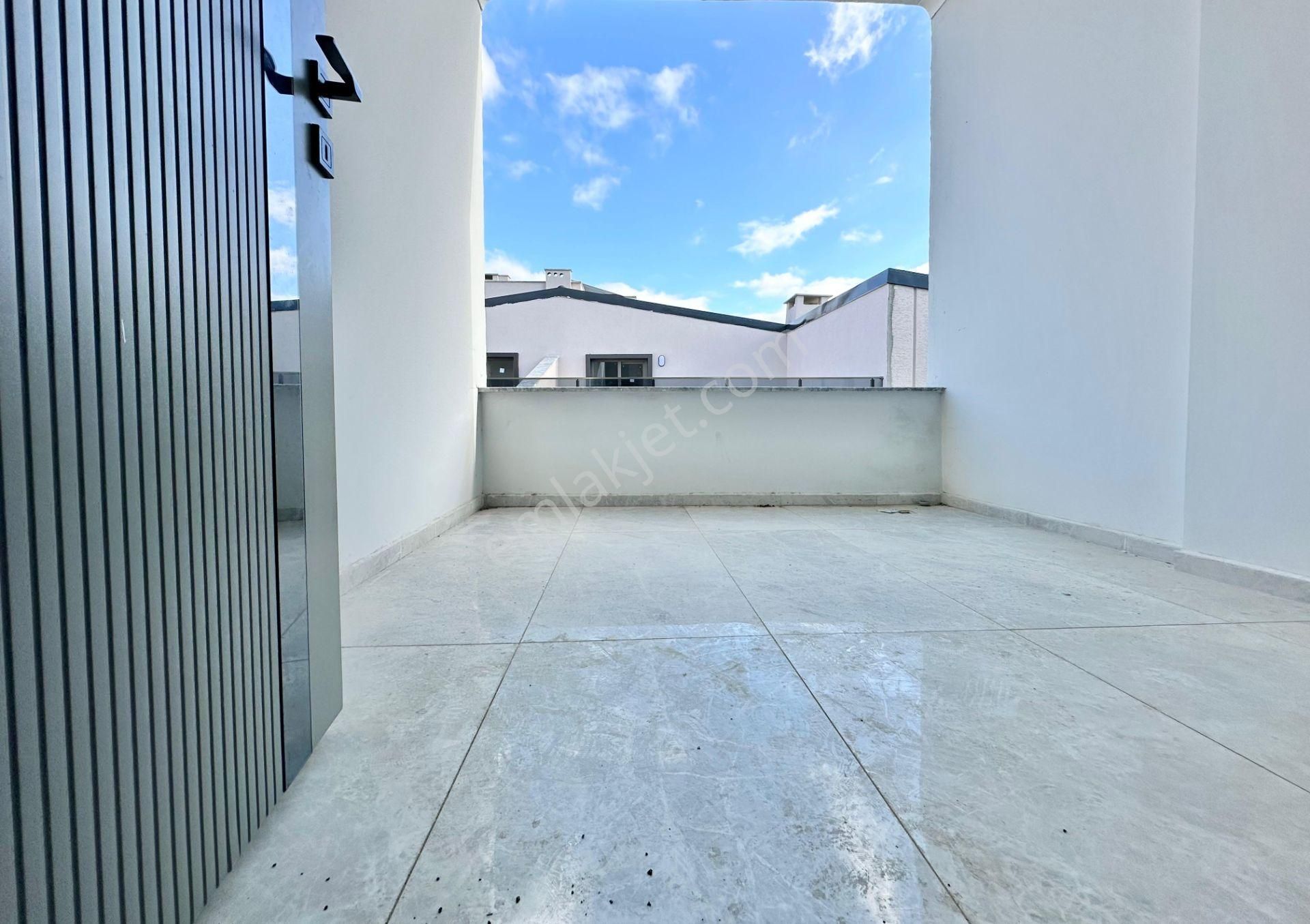 ꧁ay Emlaktan꧂akçay'da Muhteşem Konumlu Asansörlü Çift Banyolu Satılık 2+1 Şık Tasarım Dubleks Daire - Görsel 14