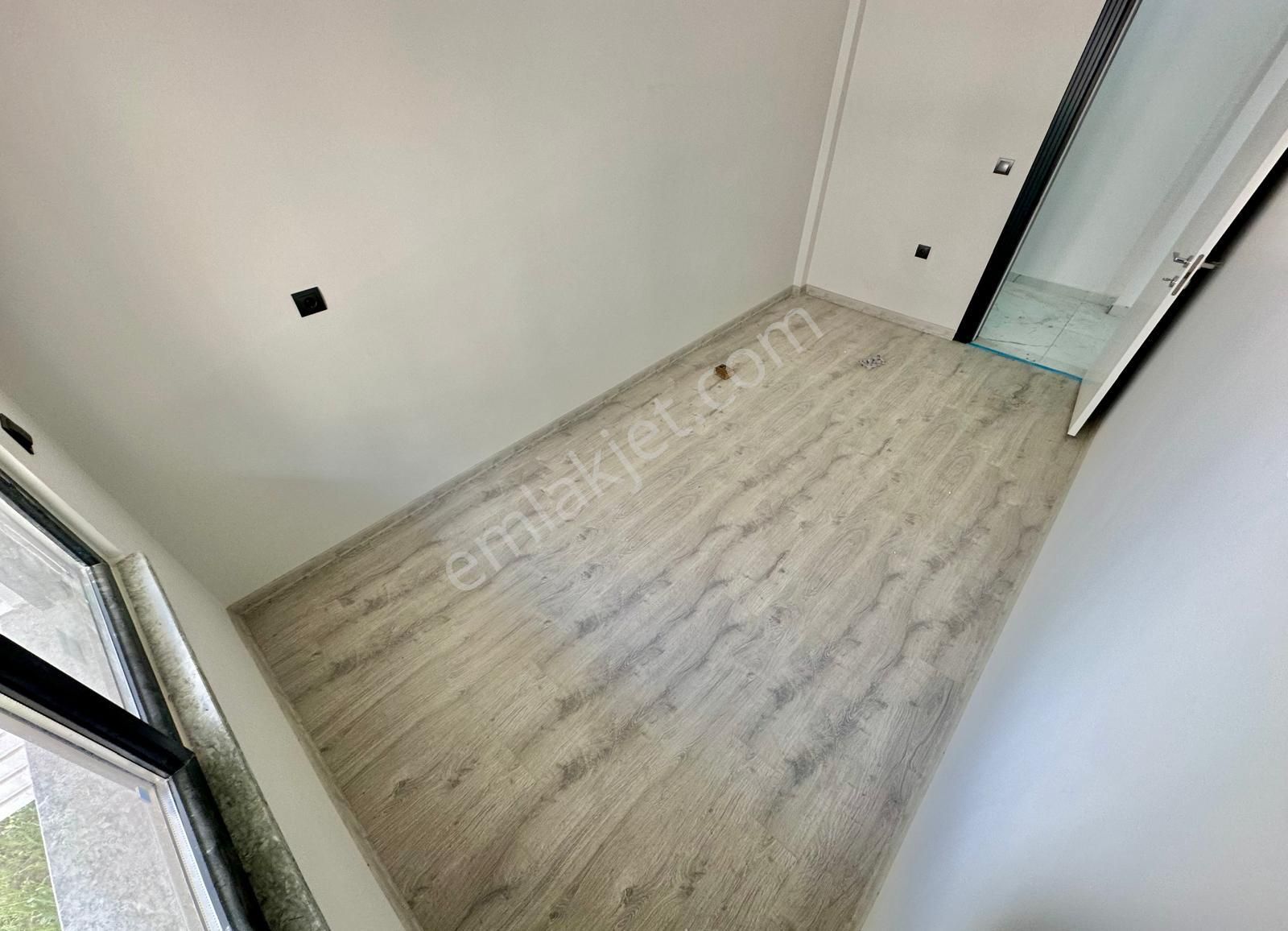 ꧁akçay Ay Emlak'tan꧂akçay'da Kapalı Otoparklı Denize Yakın Müstakil Tadında Satılık 2+1 Daire - Görsel 9