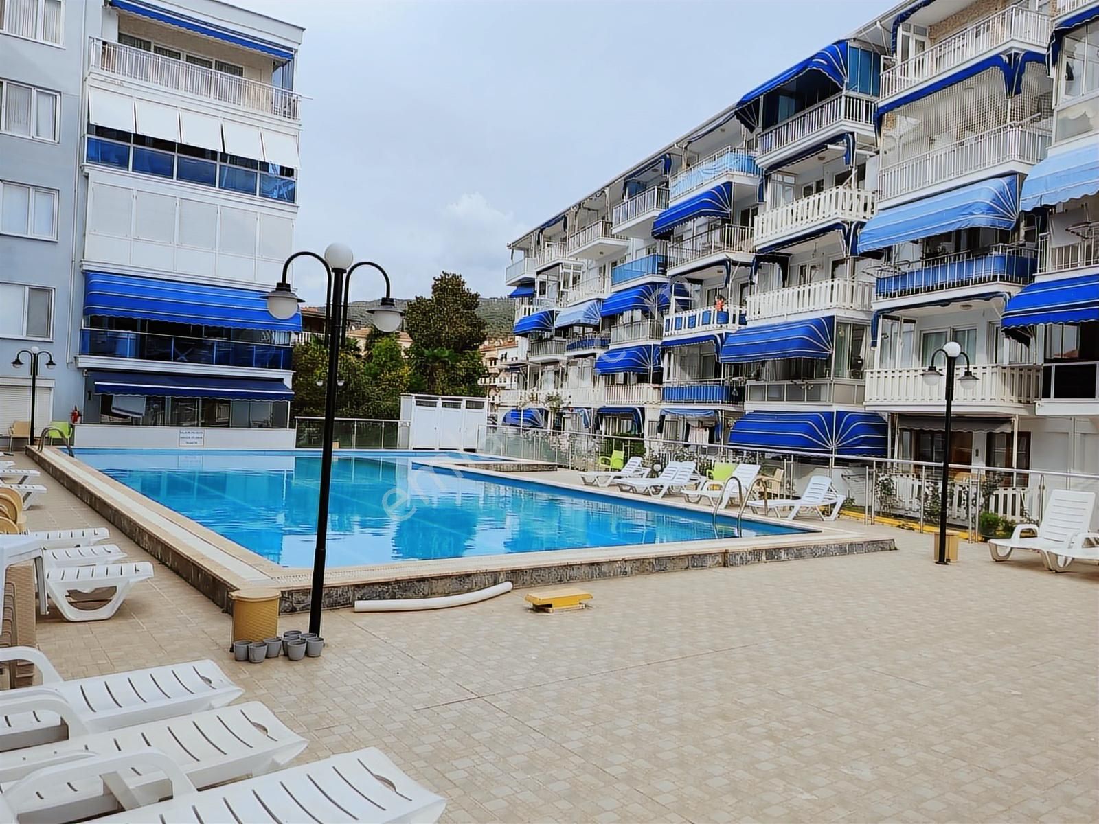 Yakamoz Emlak'tan Kumla'da Satılık Denize Sıfır Havuzlu1+1 Daire - Görsel 28