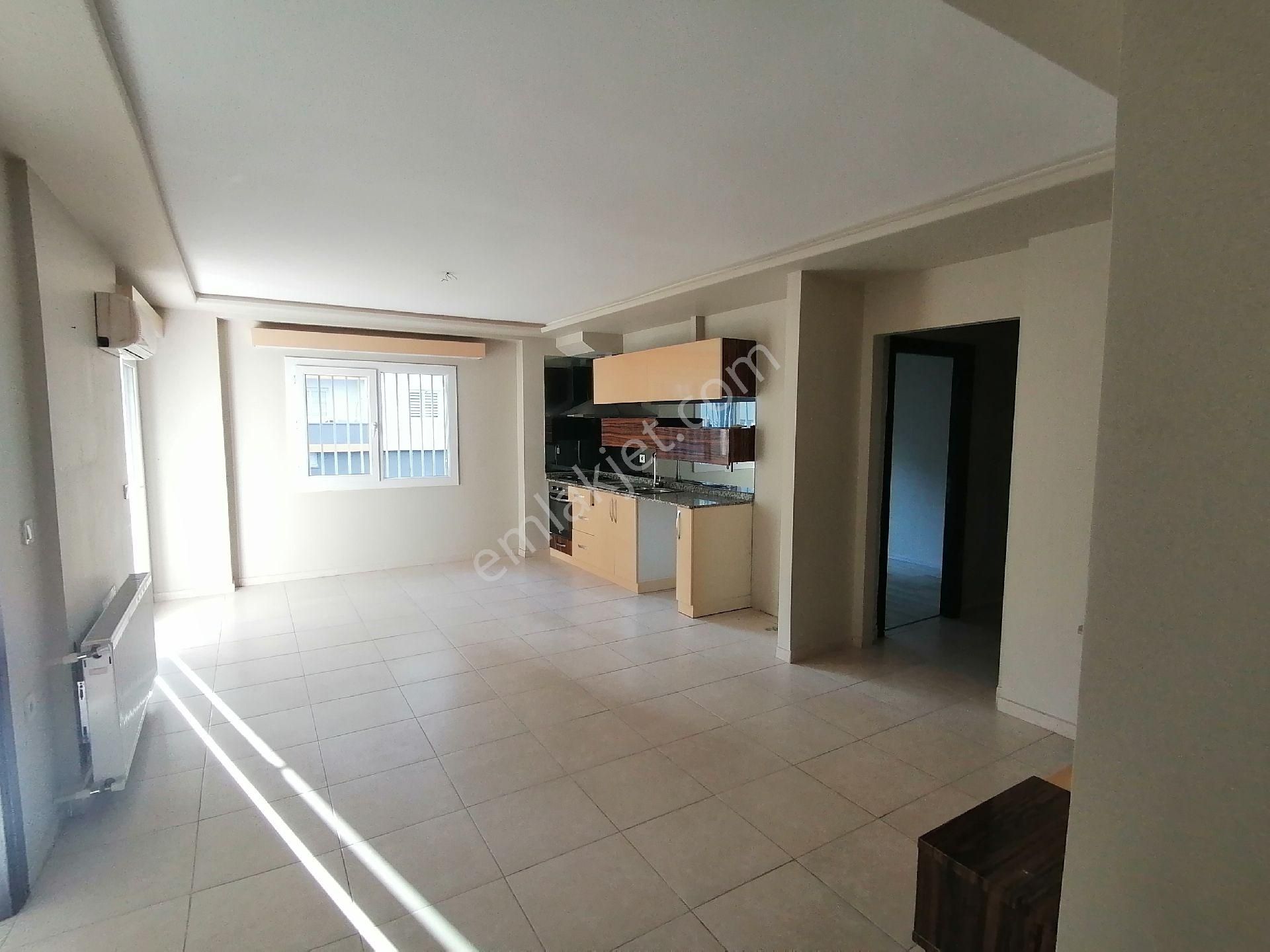 Adana Çukurova T.özalda Metroya 5 Dk. Mesafede Hasarsız İskanlı Krediye Uygun 3+1 Doğalgazlı Daire