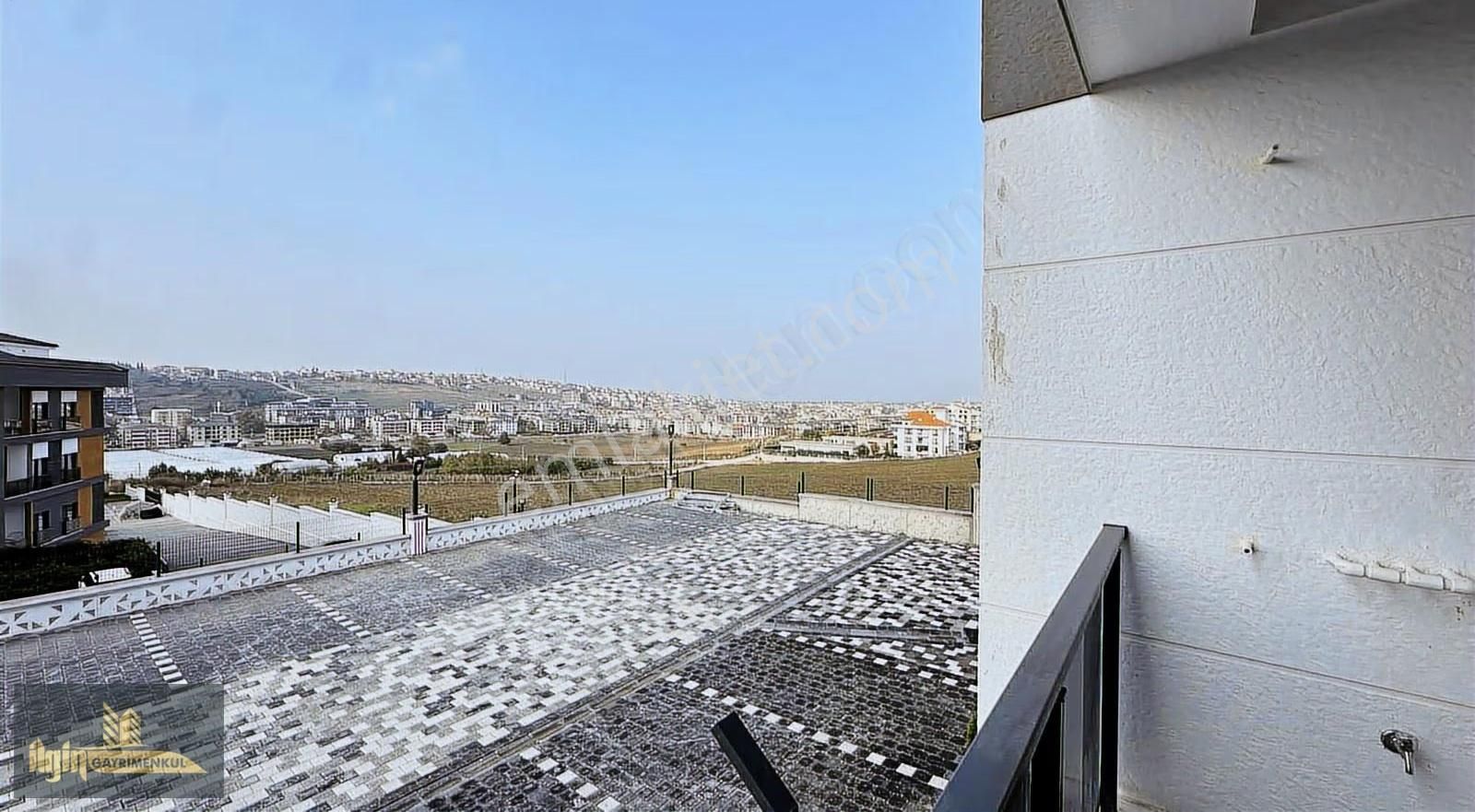 Akyol Lounge Sitesin'de Kiralık Deniz Manzaralı 1+1 Daire - Görsel 2