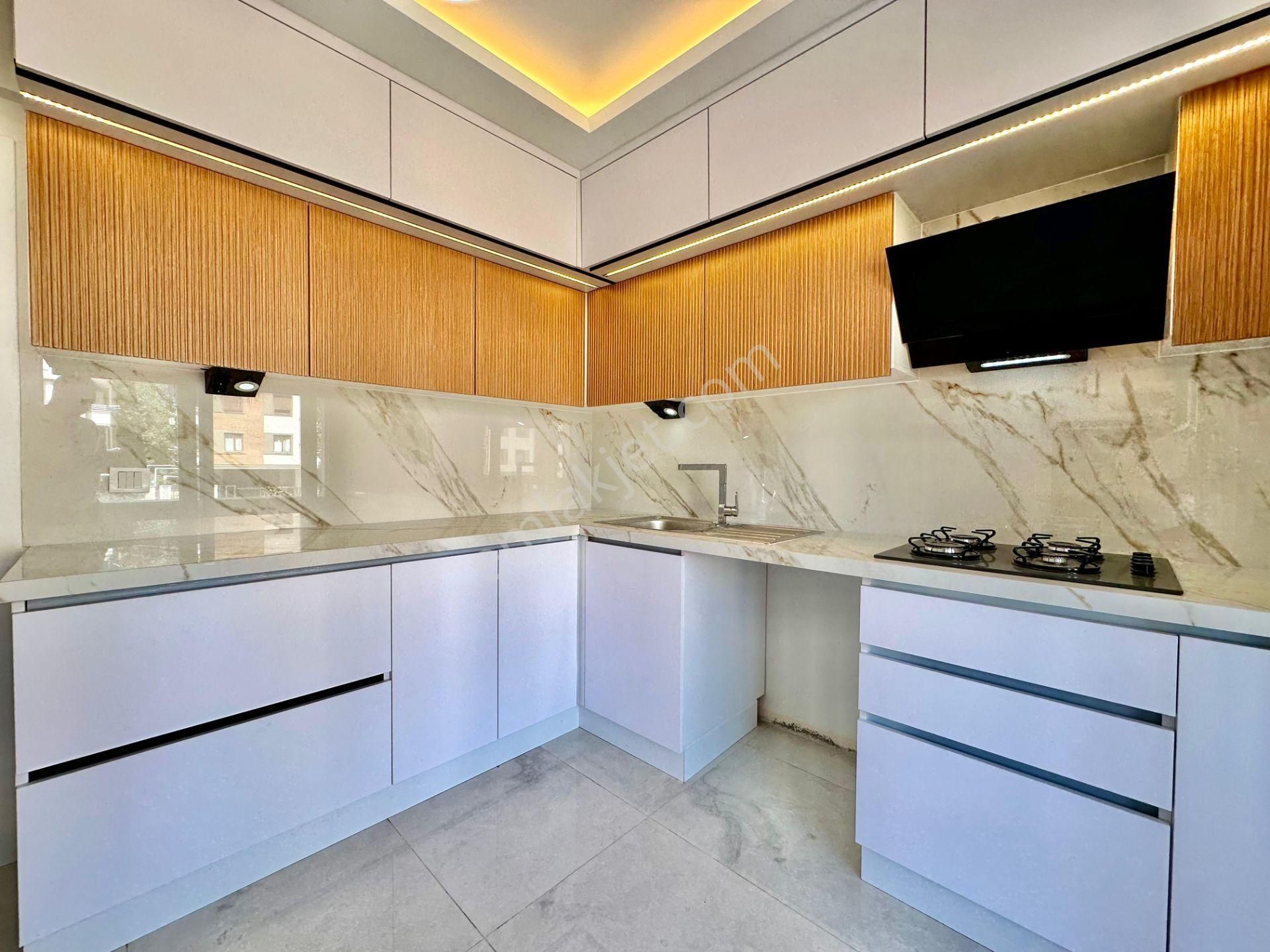 ꧁akçay Ay Emlaktan꧂ Türk Hamamlı Şık Tasarımlı Ebeveyn Banyolu Ön Cephe Satılık 3+1 Daire - Görsel 8