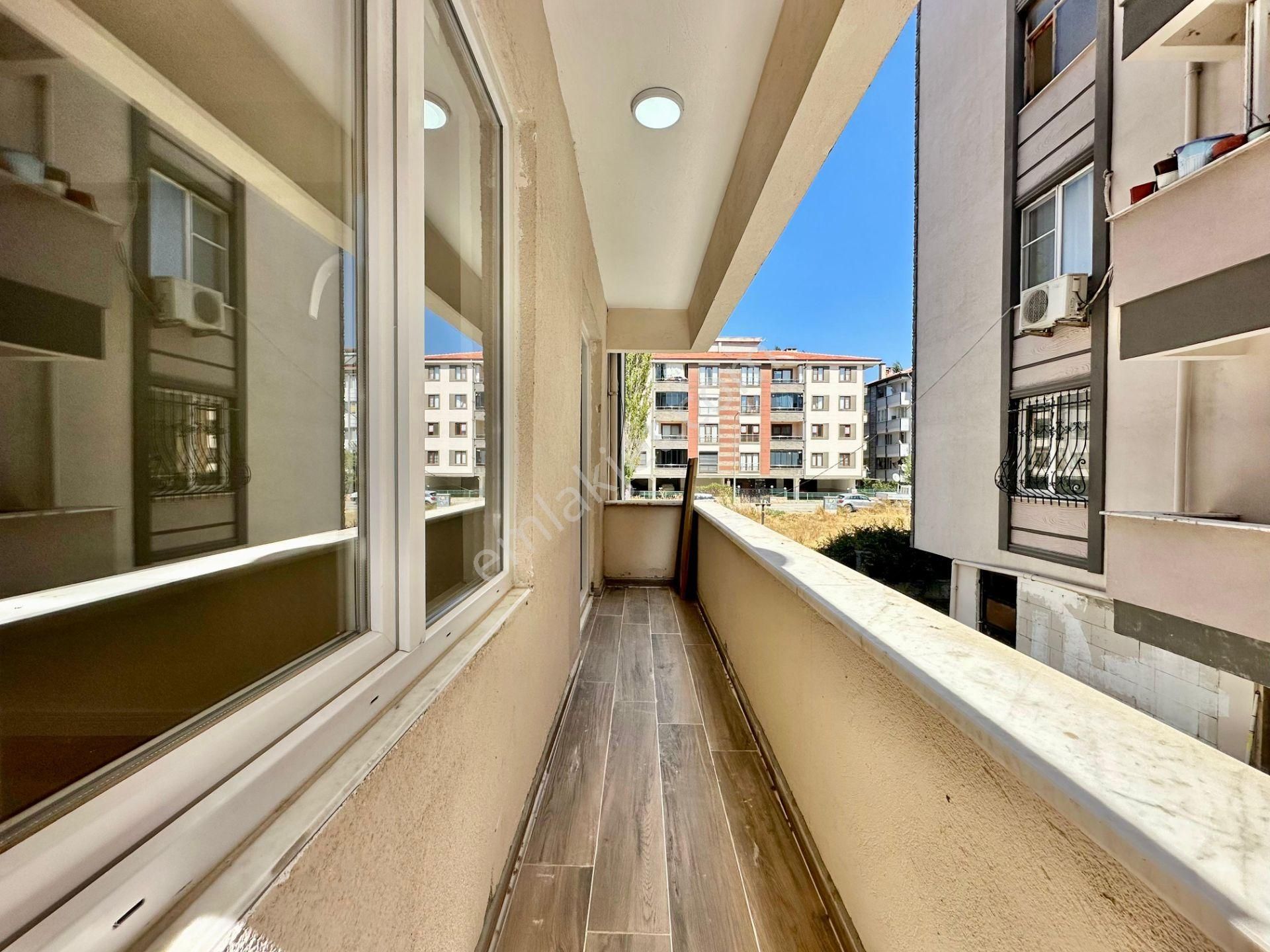 ꧁akçay Ay Emlaktan꧂ Türk Hamamlı Şık Tasarımlı Ebeveyn Banyolu Ön Cephe Satılık 3+1 Daire - Görsel 17