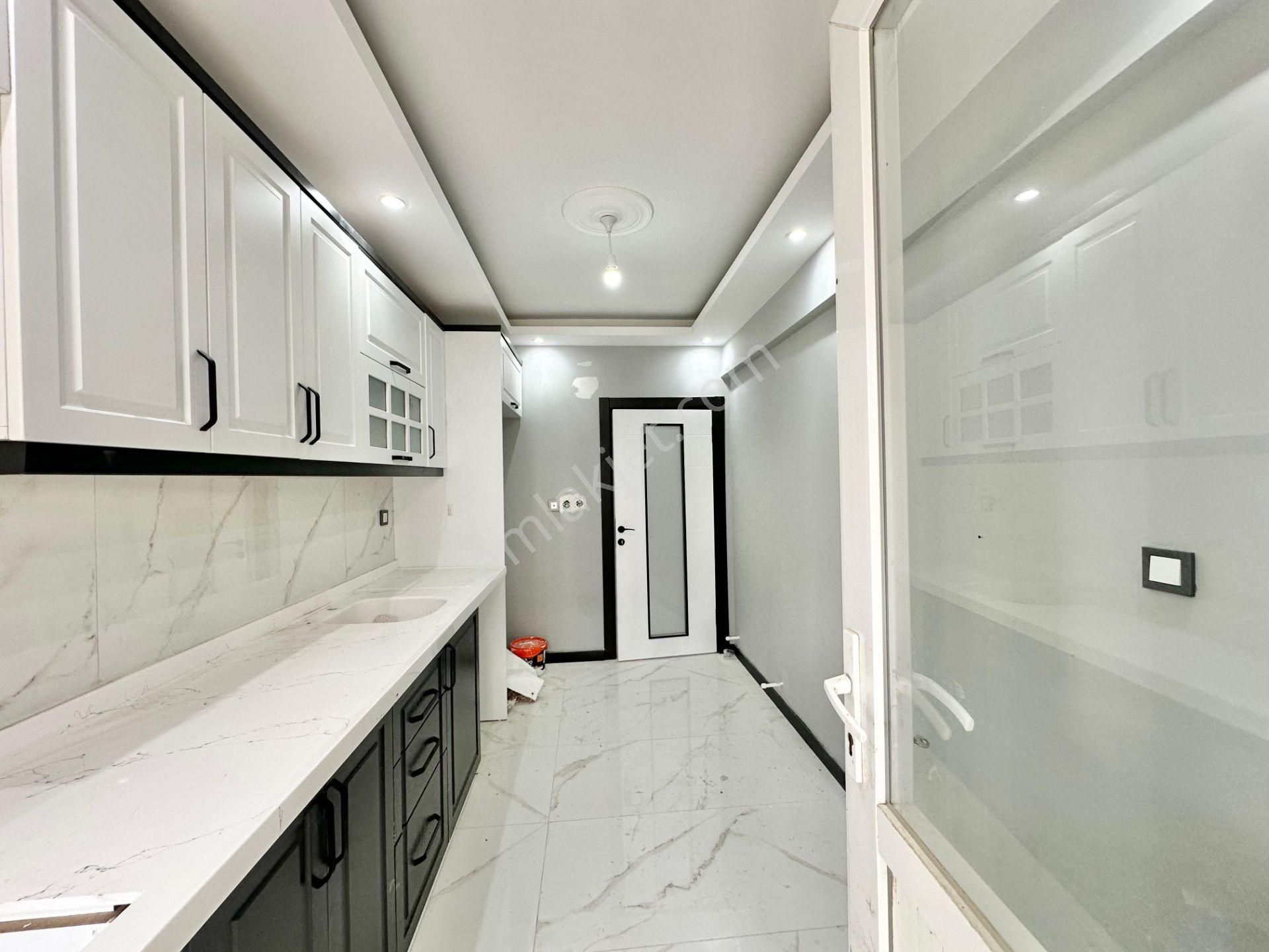 ꧁ay Emlaktan꧂akçay'da Denize Yakın Arakat Ön Cephe 3+1 Lüx Daire