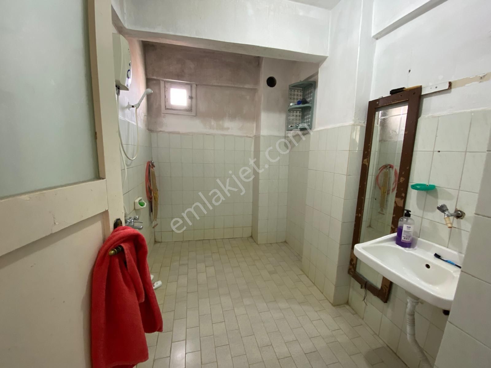 Remax'tan Bahçelievler'de Satılık 2+1 Hisseli Daire - Görsel 12