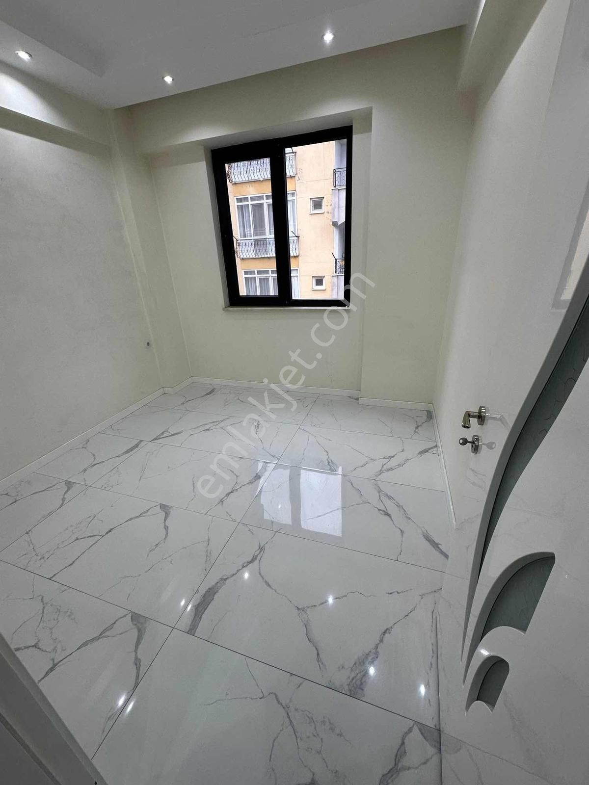 Zeytinköy Mah Sıfır Ayarında2+1 100 M2cam Balkonlu Kiralık Daire - Görsel 8