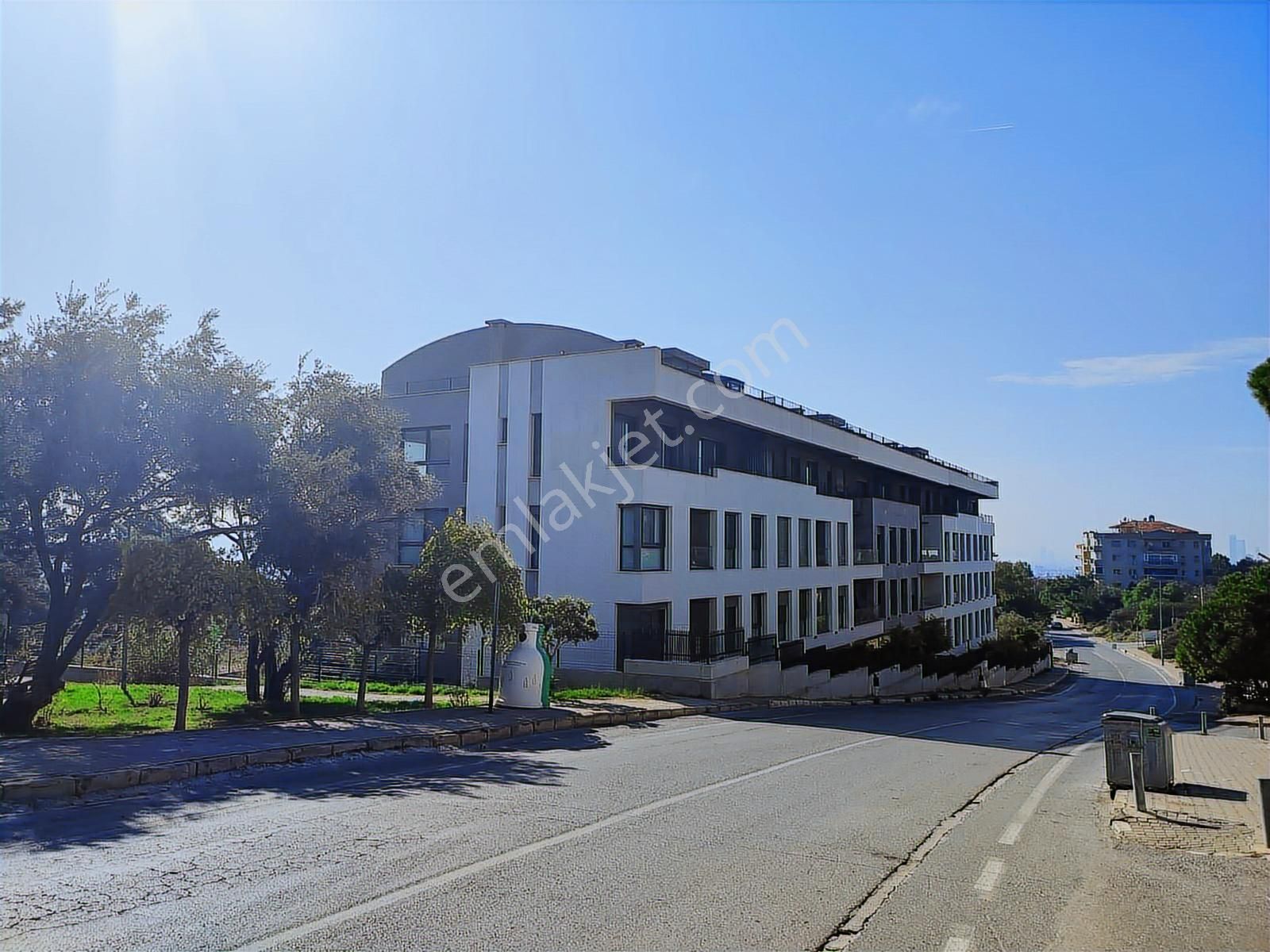 Bornova Evka 3 De Nezih Sitede Satılık 4+1 Daire - Görsel 10