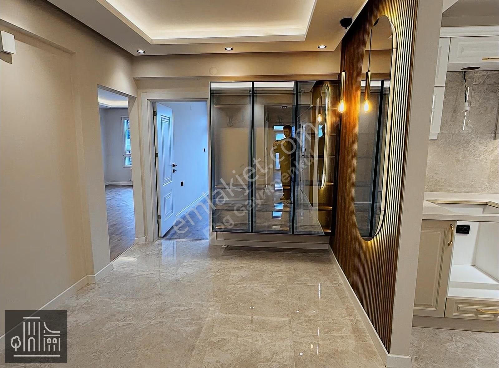 Balçova Ata Cadde Üzerinde Metroya Yakın 3+1 Asansörlü Masrafsız - Görsel 5