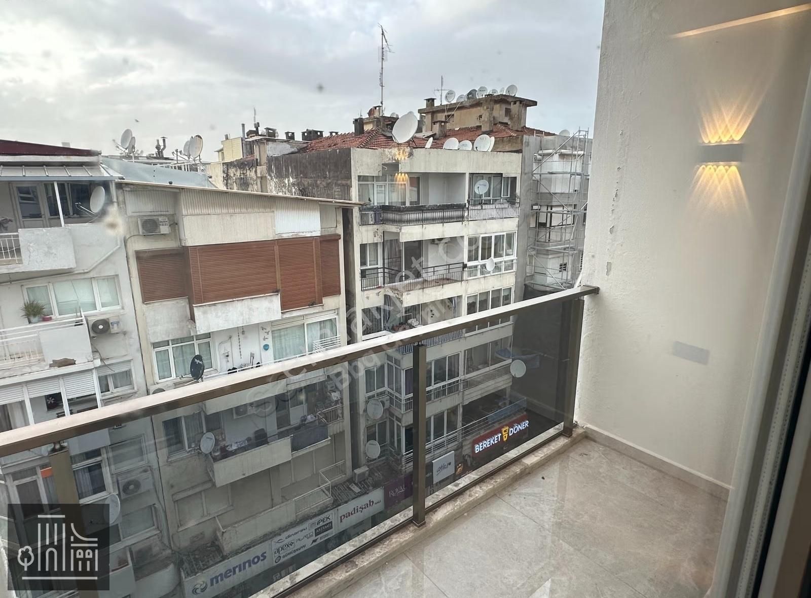 Balçova Ata Cadde Üzerinde Metroya Yakın 3+1 Asansörlü Masrafsız - Görsel 8