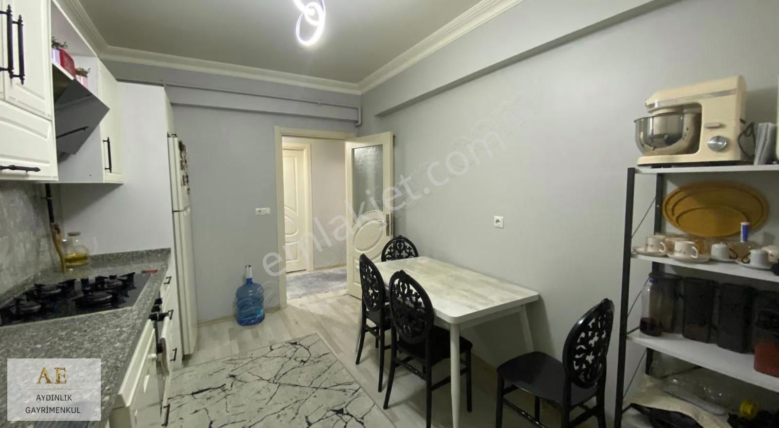 Aydınlık Emlaktan Çarşı Merkezinde Geniş 2+1 Satılık Daire - Görsel 5