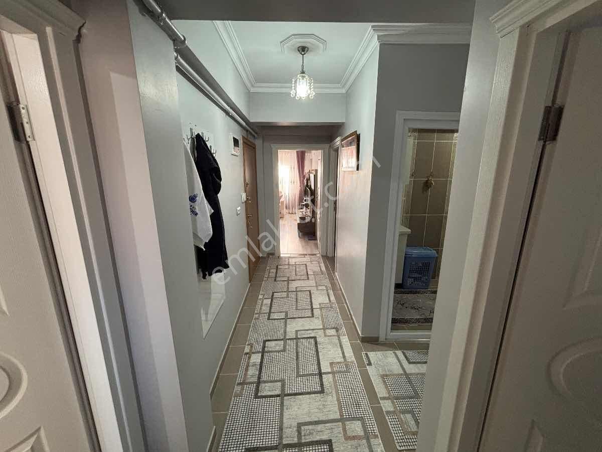 Esenler'de 3+1 Genış Çıft Cephe Ferah Daıre - Görsel 16