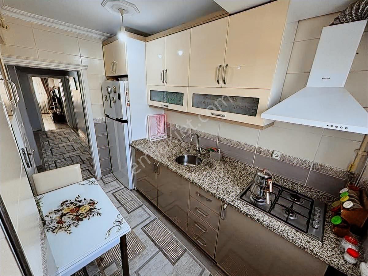 Esenler'de 3+1 Genış Çıft Cephe Ferah Daıre - Görsel 31